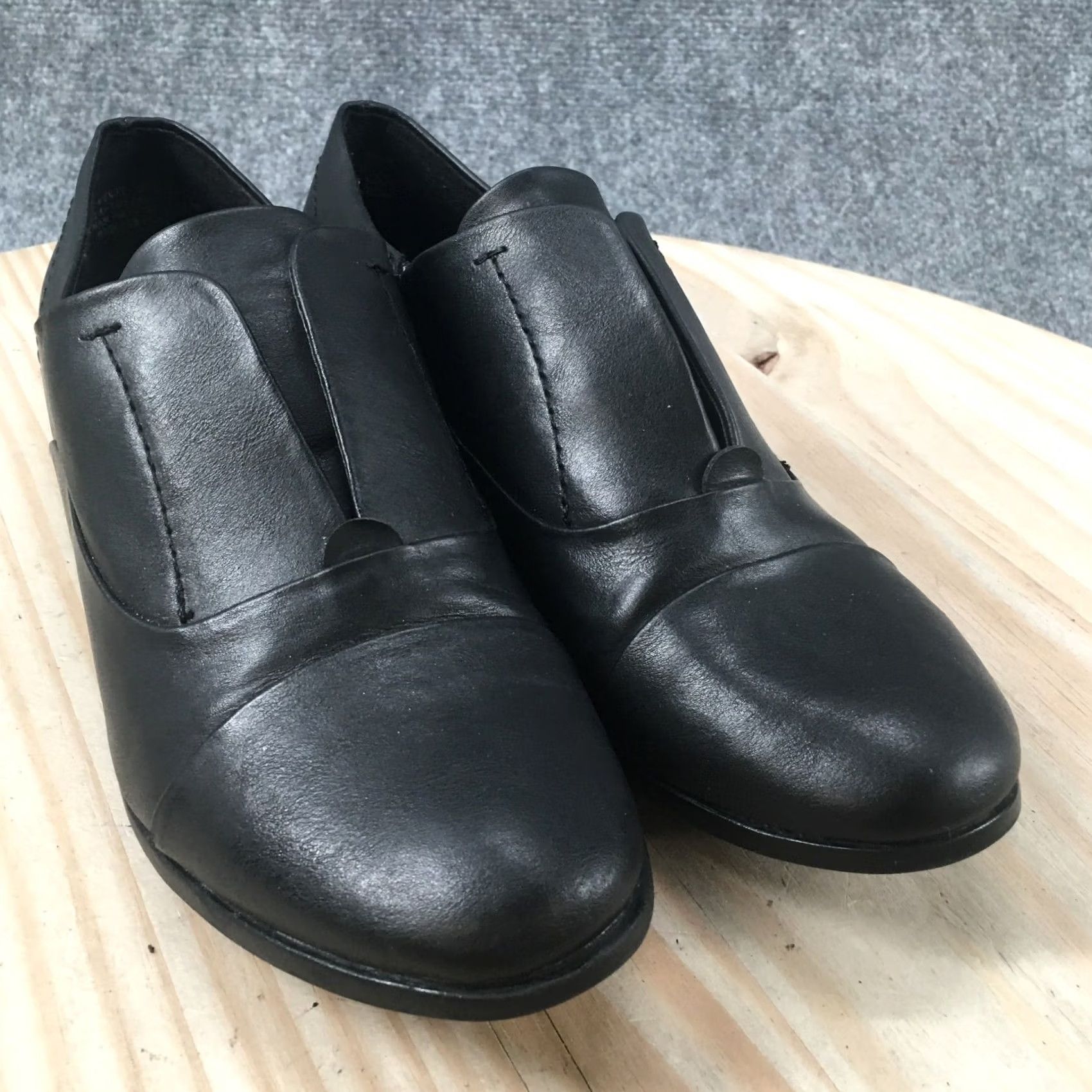 Vintage Baretraps Womens Flats Vikie Slip On Black Faux Leather Low Top Shoes 8.5 M Womens Casual Comfort Flat Slip-On Black Vikie Flats Size M / US 6-8 / IT 42-44 - 3 Thumbnail