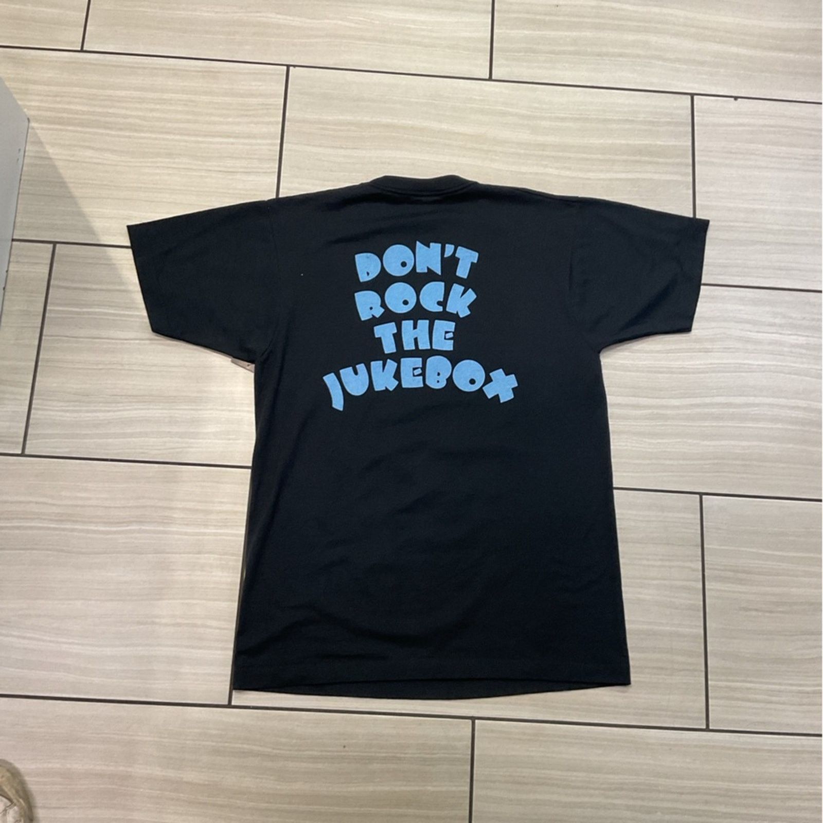 Vintage Vintage 1991 Alan Jackson “Don’t Rock the Jukebox” T-Shirt Size US L / EU 52-54 / 3 - 4 Thumbnail