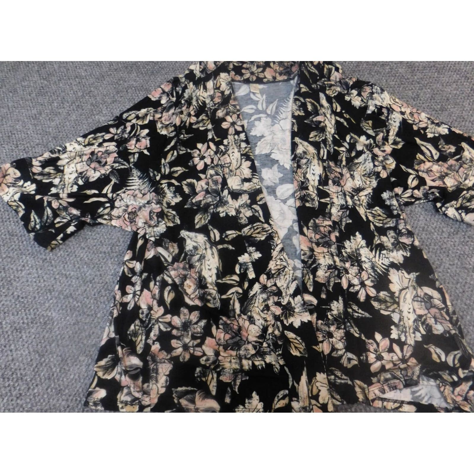 Vintage Cato Sweater Cardigan Womens S Black Floral Short Sleeve Balloon Knit Open Turtleneck Pullover Button Size S / US 4 / IT 40 - 3 Thumbnail