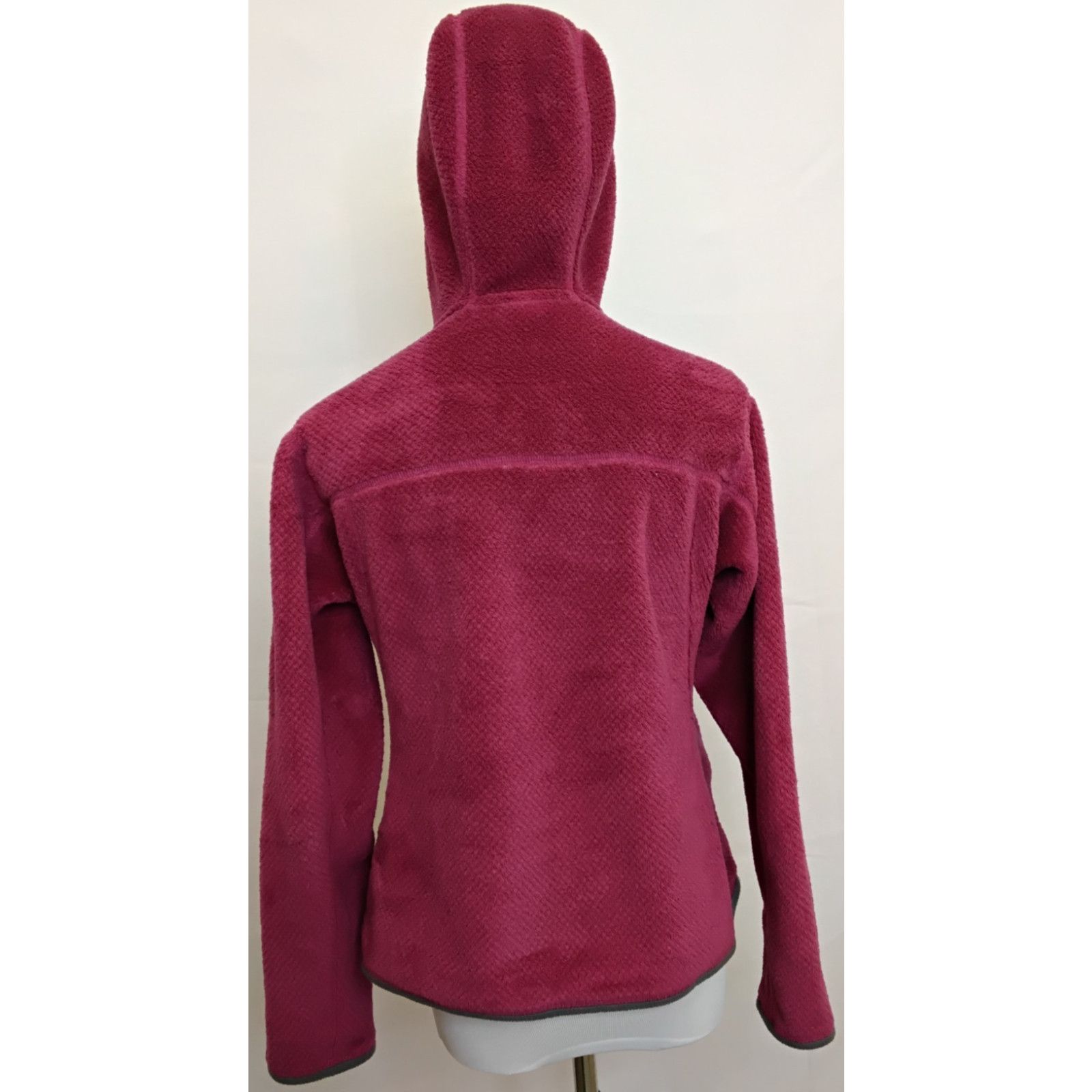 Patagonia Patagonia Re-Tool Snap-T Fleece Pullover Women's S Magenta Size S / US 4 / IT 40 - 3 Thumbnail