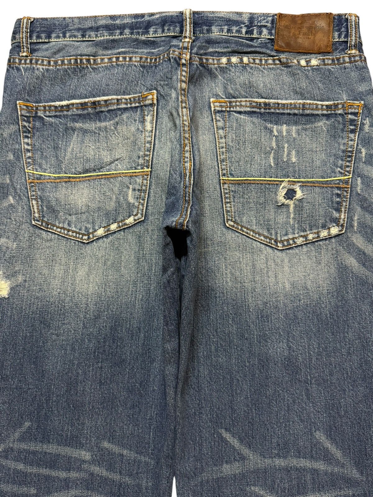 Abercrombie & Fitch Vintage 90s Abercrombie & Fitch Blue Wash Ripped Regular Fit Size US 34 / EU 50 - 4 Thumbnail
