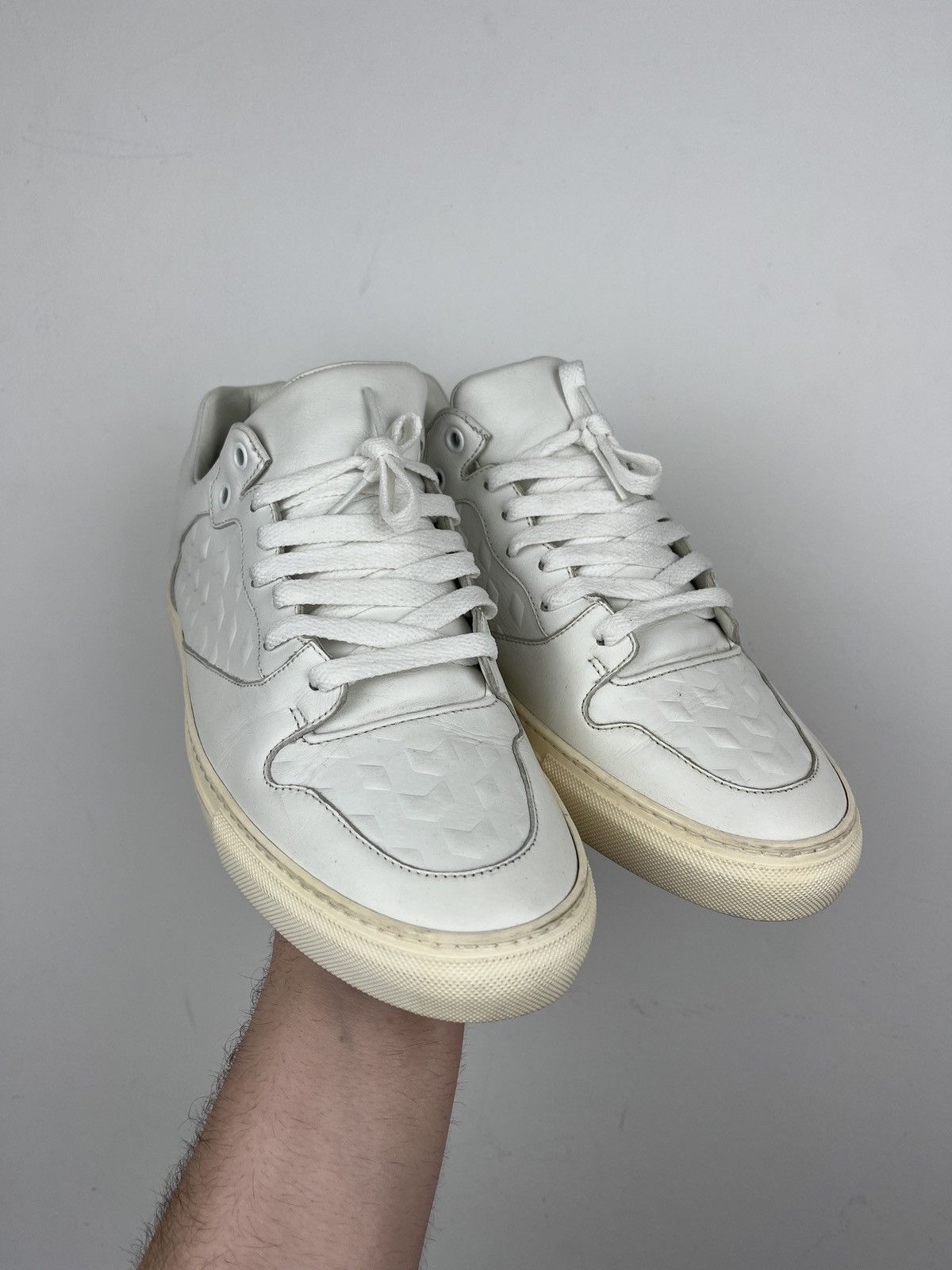 Balenciaga Balenciaga Embossed Leather Lowtop Sneakers Size US 7.5 / EU 40-41 - 2 Thumbnail