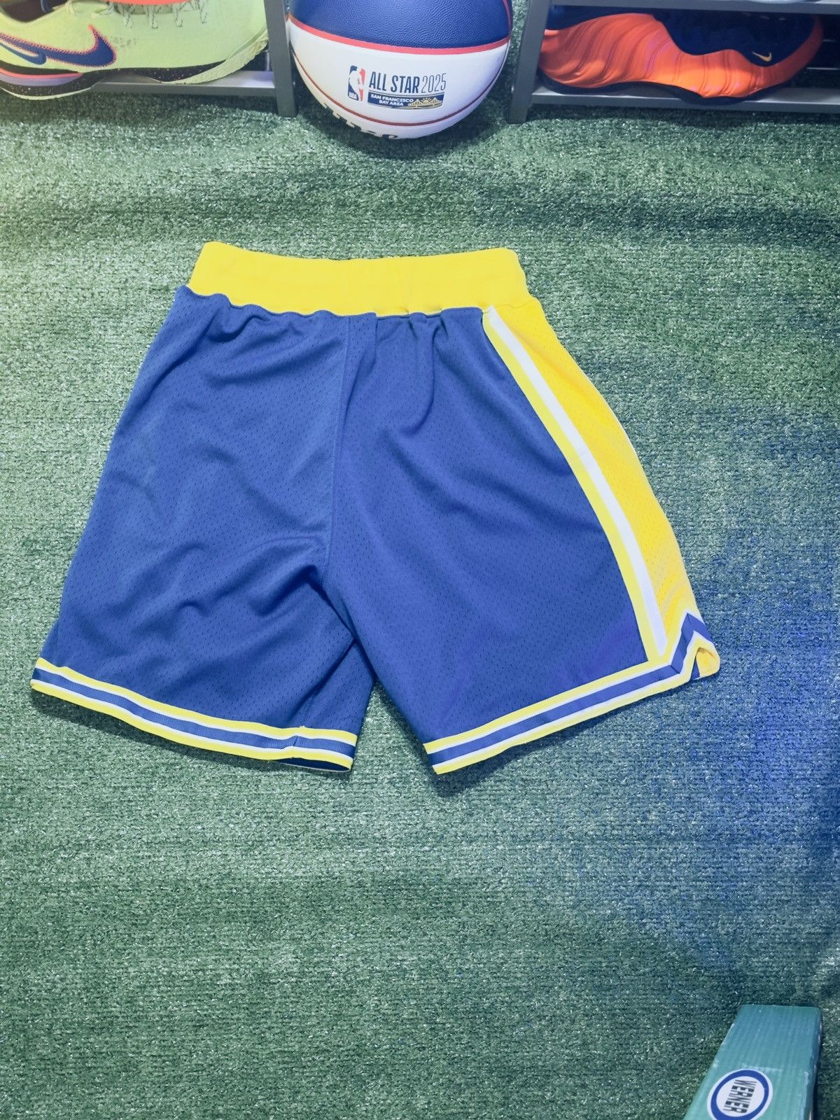 Mitchell & Ness Mitchell & Ness Warriors large Authentic Away Shorts 96-96 Size US 34 / EU 50 - 6 Thumbnail
