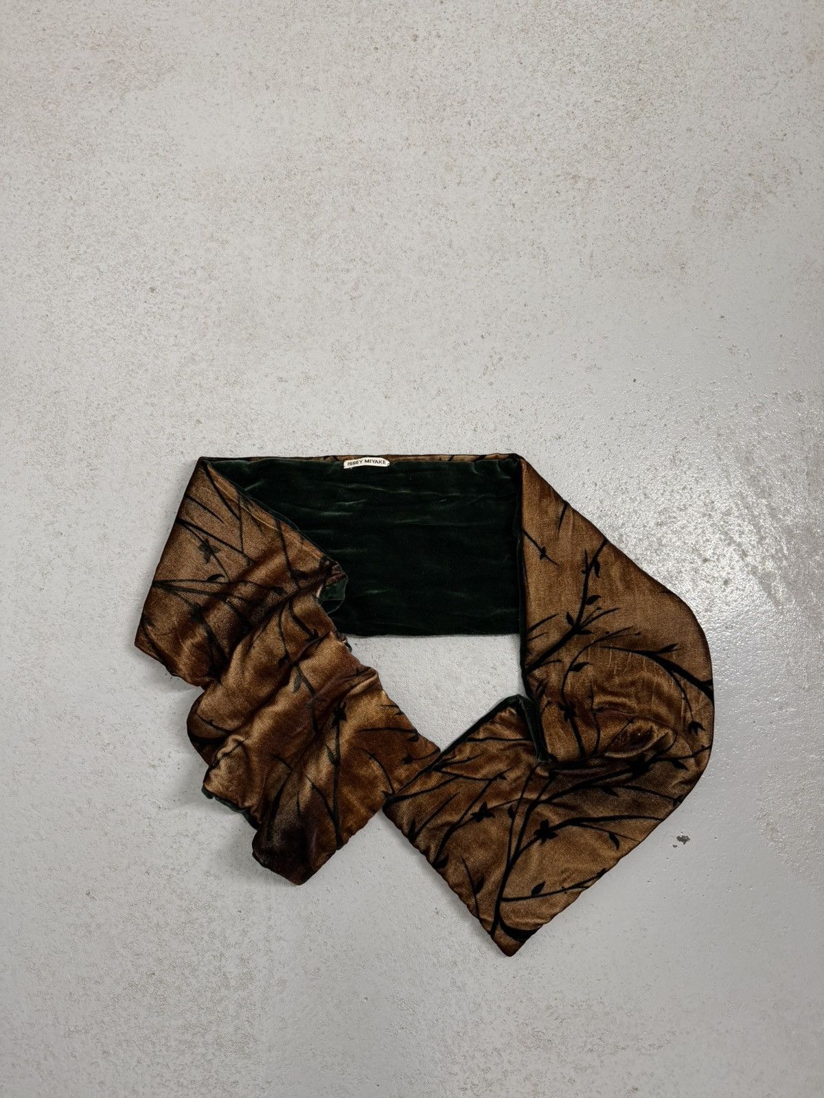 Issey Miyake Vintage Issey Miyake Velour Double Side Scarf Size ONE SIZE - 1 Thumbnail