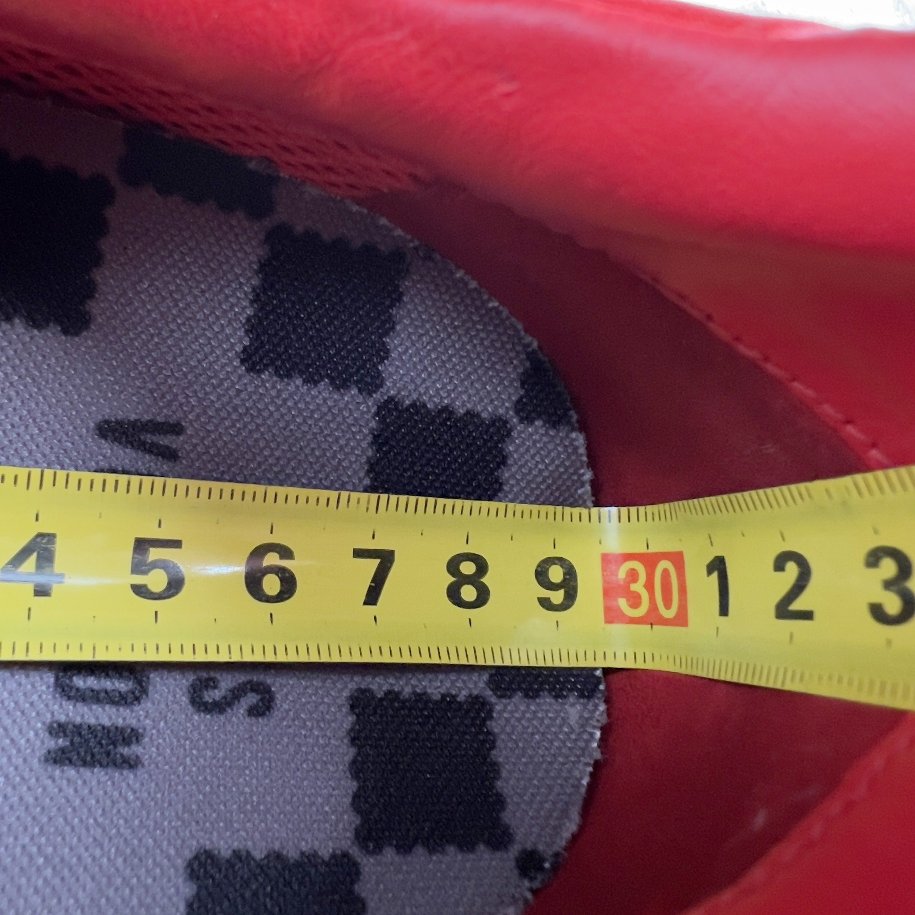 Louis Vuitton Run Away Sneakers Red Pattern Crocodile Leather Size US 9.5 / EU 42-43 - 13 Thumbnail