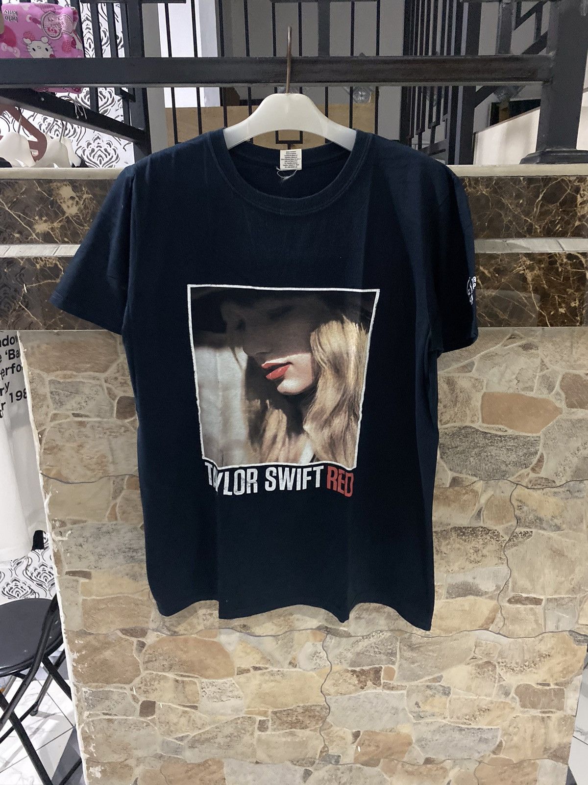 Band Tees × Gildan Taylor swift red album tshirt aia company Size US M / EU 48-50 / 2 - 1 Thumbnail