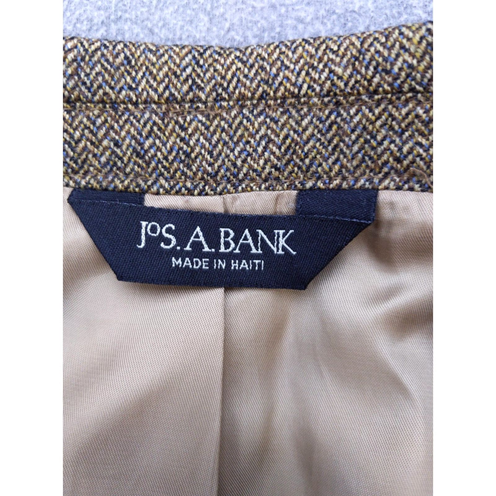 Jos. A. Bank Jos. A. Bank Sport Coat Brown Wool Herringbone Tweed 44R Mens Notch Lapel 2-Button 4-Button Sleeve Regular Jacket Coat Size US S / EU 44-46 / 1 - 4 Thumbnail