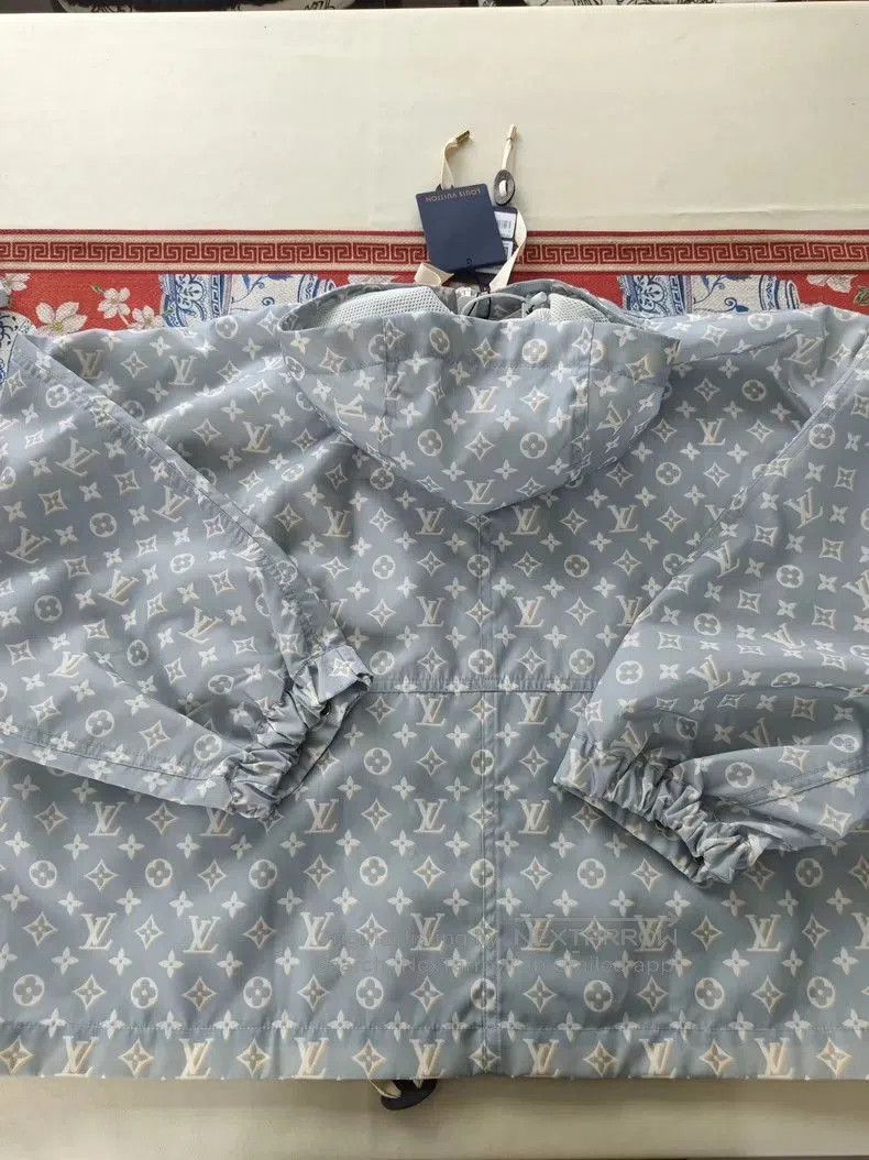 Louis Vuitton LV Blue Monogram Hooded Windbreaker. Size US L / EU 52-54 / 3 - 3 Thumbnail