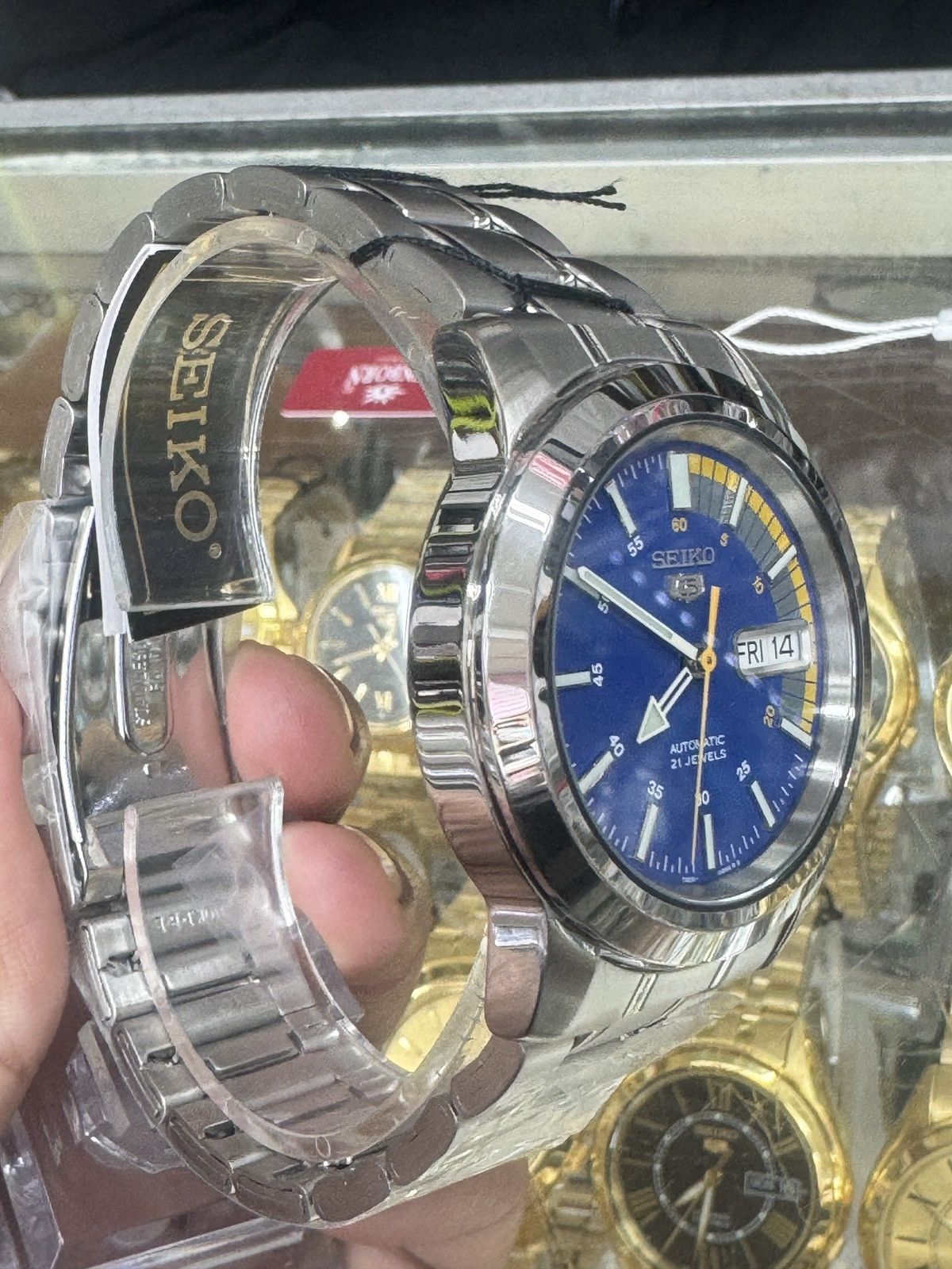 Seiko Seiko Men's Seiko 5 Automatic Gold Dial Size 40 - 6 Thumbnail