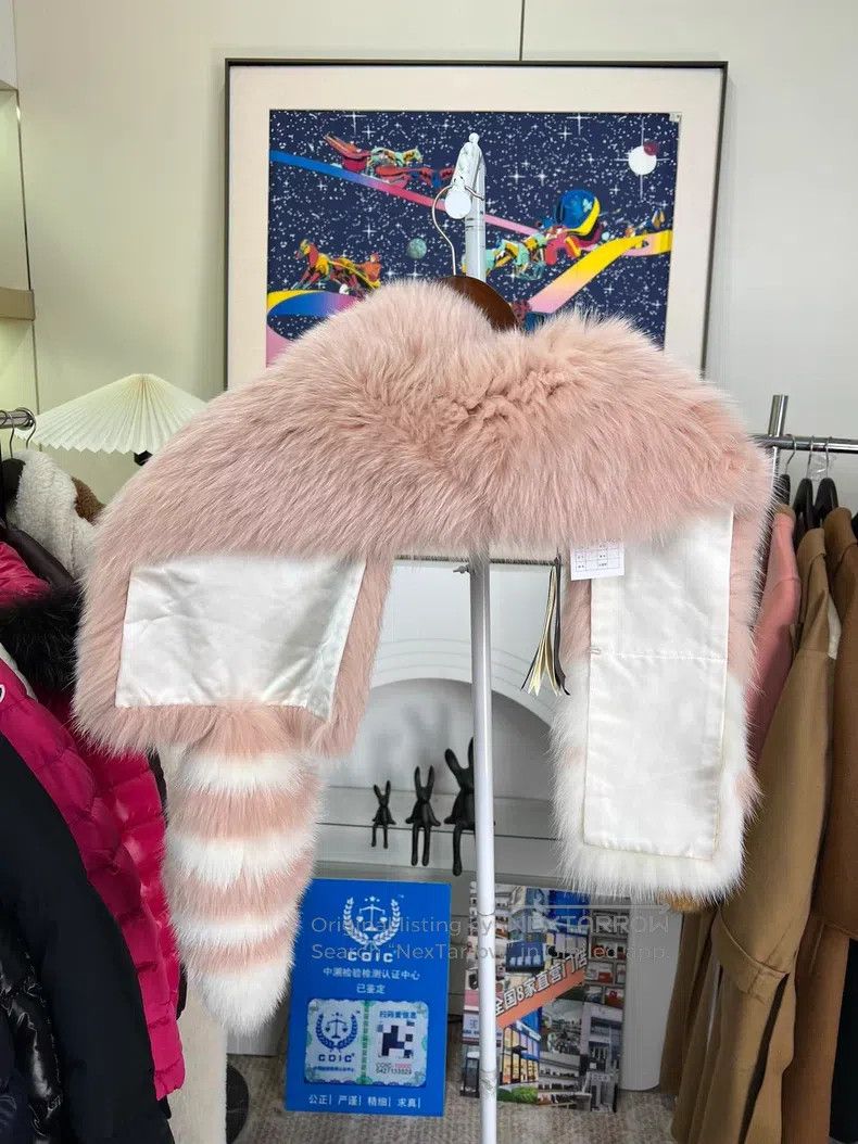 Fendi Fendi size 16×140cm Red Fox Fur Scarf Size ONE SIZE - 2 Thumbnail