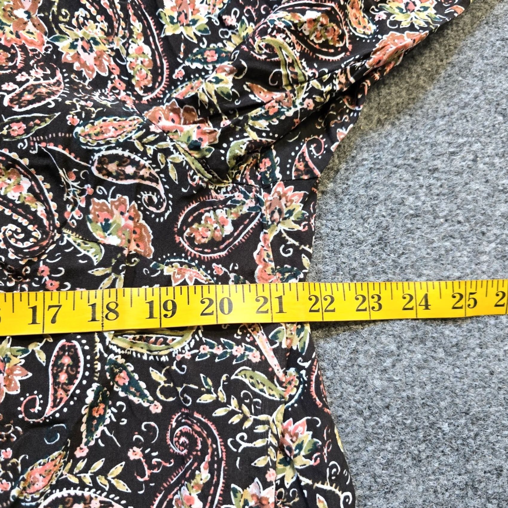 J. Jill J. Jill Top Women Large Petite Black Paisley Button Long Sleeve Casual Career Shirt Size L / US 10 / IT 46 - 5 Thumbnail