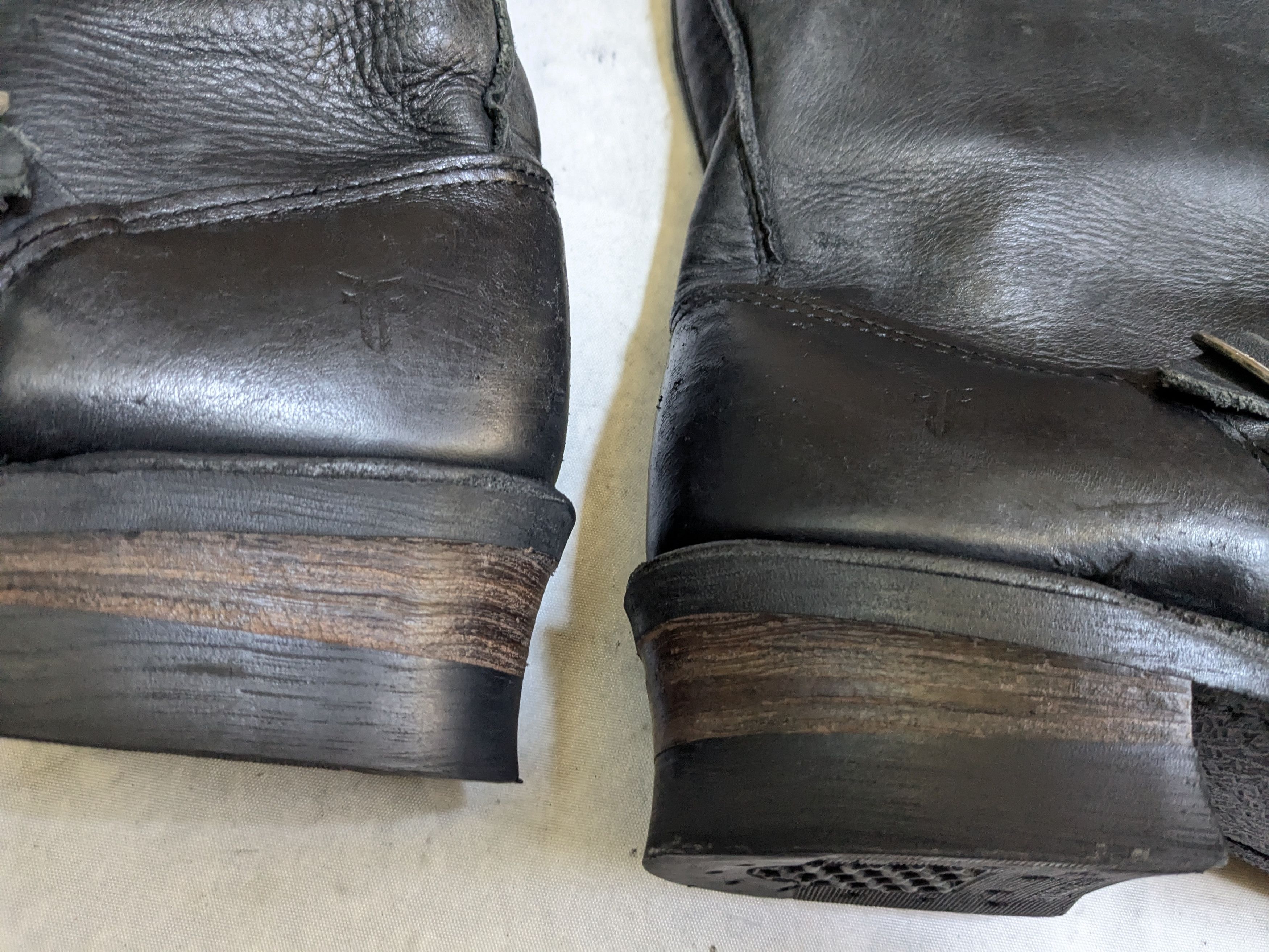 Frye Frye Engineer Black Leather 9.5 M Leather Buckle Size US 9.5 / EU 42-43 - 7 Thumbnail
