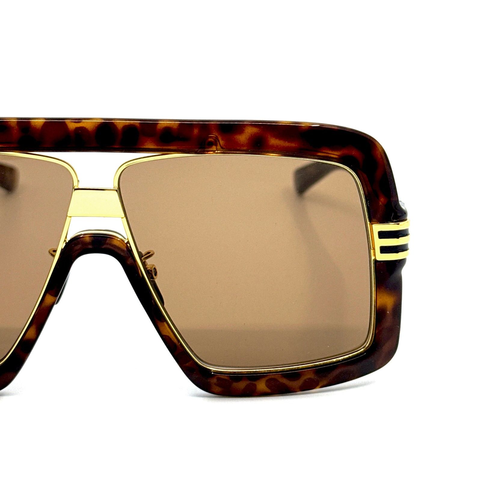 Gucci New, GUCCI Sunglasses GG0900S 002 Authentic Size ONE SIZE - 7 Thumbnail