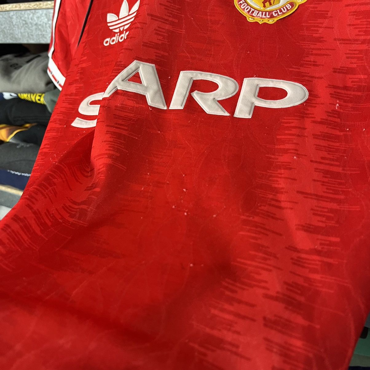 Adidas × Vintage MANCHESTER UNITED 1990 1992 ADIDAS HOME SOCCER SHIRT JERSEY Size US S / EU 44-46 / 1 - 8 Thumbnail