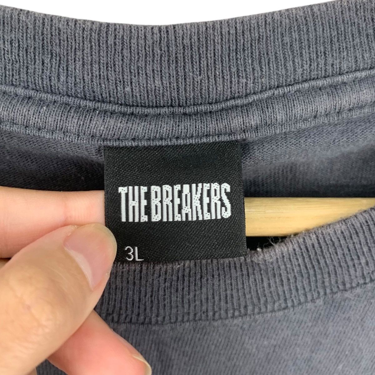 Vintage THE BREAKERS DRAGON Dead Wing Tattoo Baggy Tee Shirt Size US XXL / EU 58 / 5 - 6 Thumbnail
