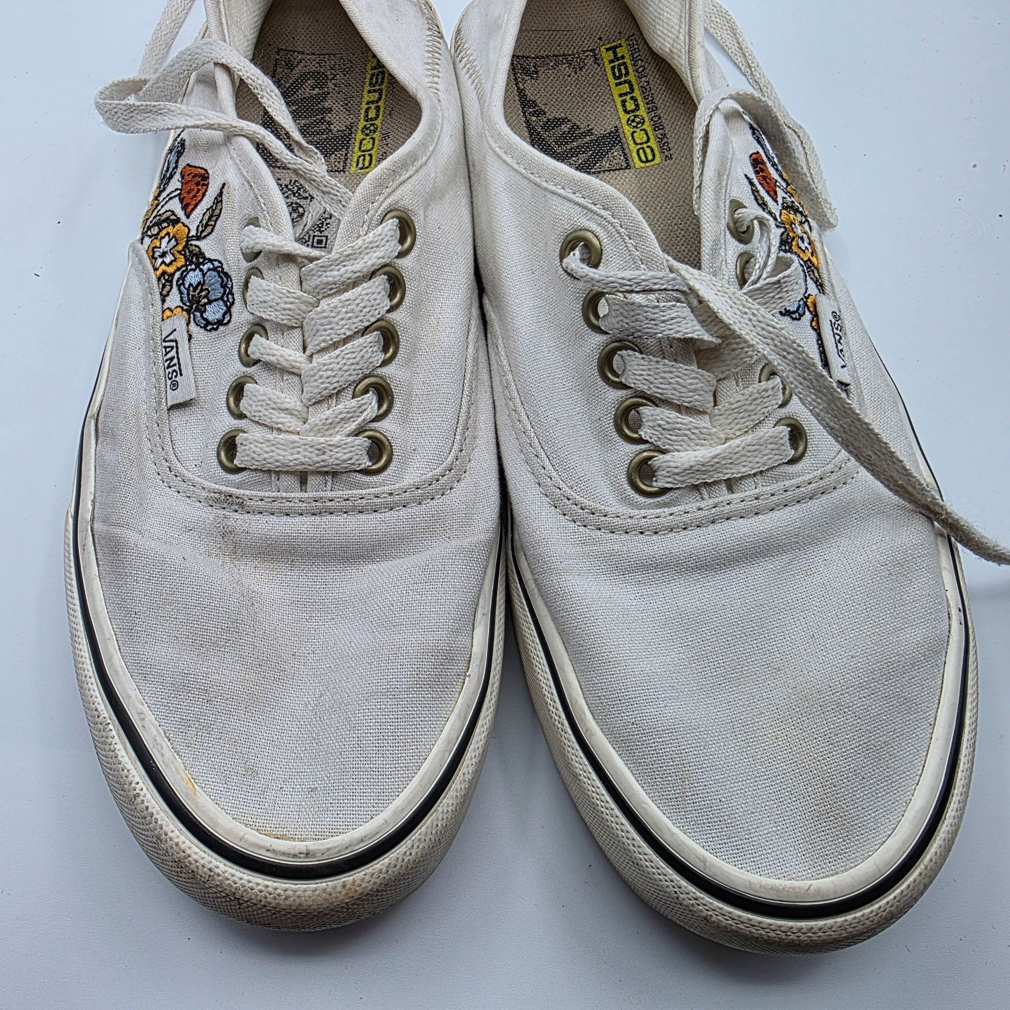 Vans Vans EcoCush Womens Size 9 White Canvas Sneakers Floral Embr Size US 9 / IT 39 - 10 Thumbnail