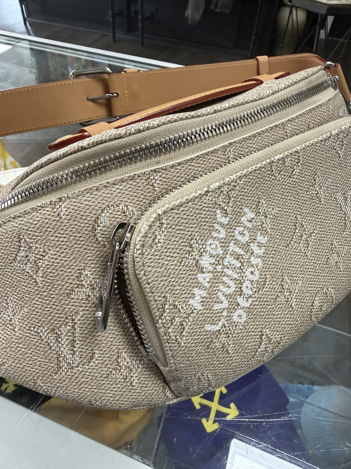 Louis Vuitton LV Rush Bumbag Heritage M27152 Size ONE SIZE - 3 Thumbnail