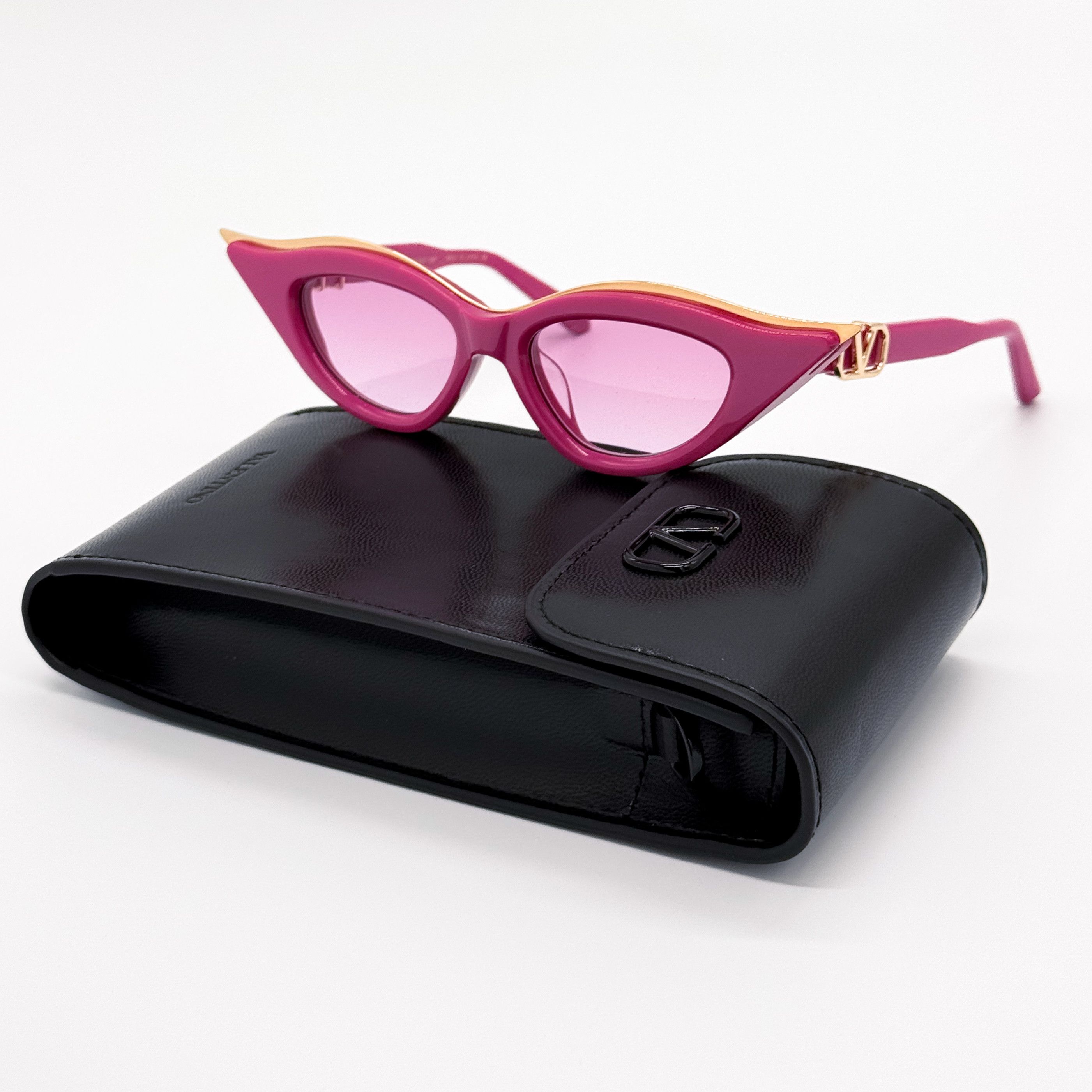 Valentino NEW VALENTINO V-GOLDCUT VLS-114D PINK CAT EYE SUNGLASSES Size ONE SIZE - 1 Thumbnail
