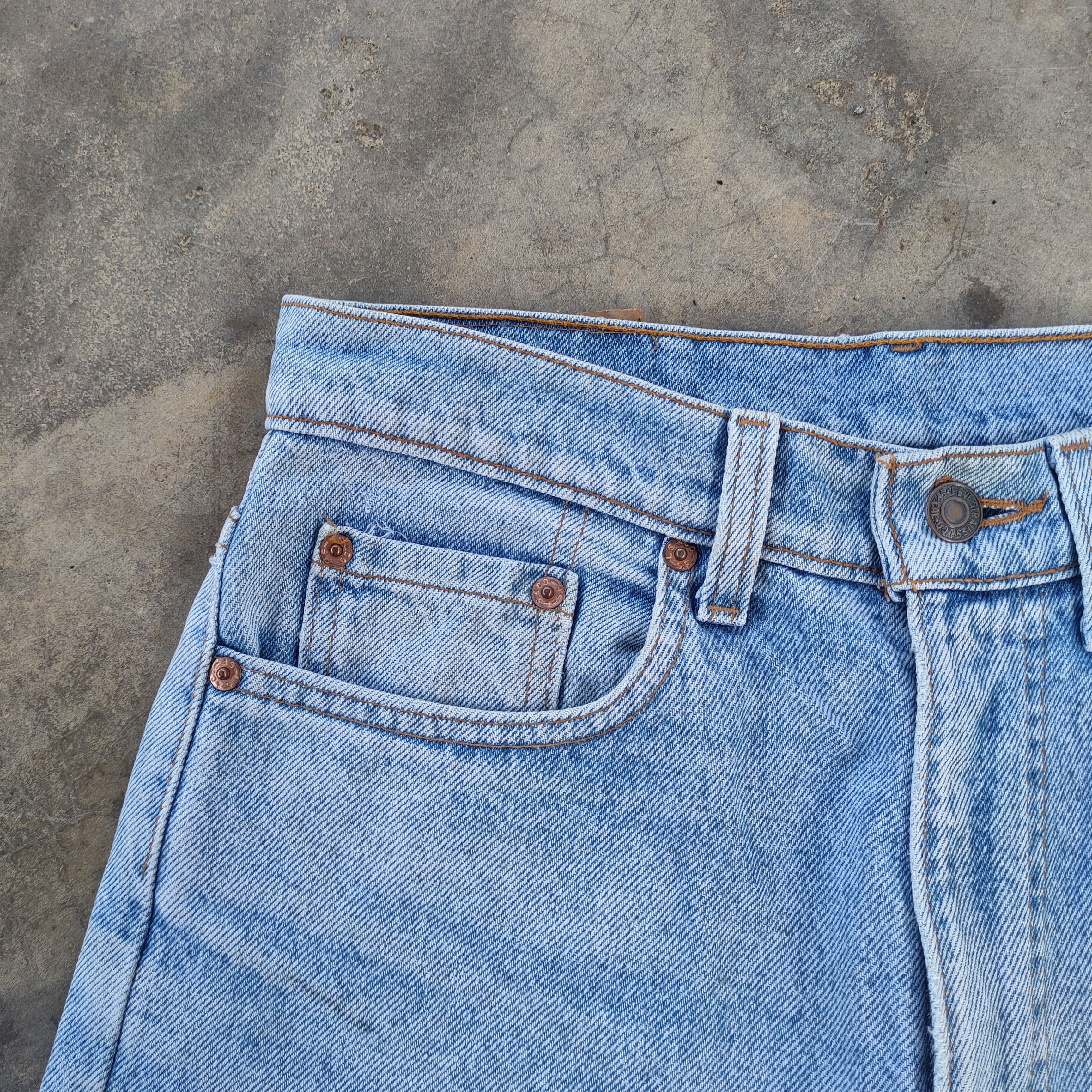 Levi's Vintage Clothing VINTAGE LEVI'S 510 94' USA FADED RIPPED JEANS DENIM PANTS Size US 29 - 7 Thumbnail