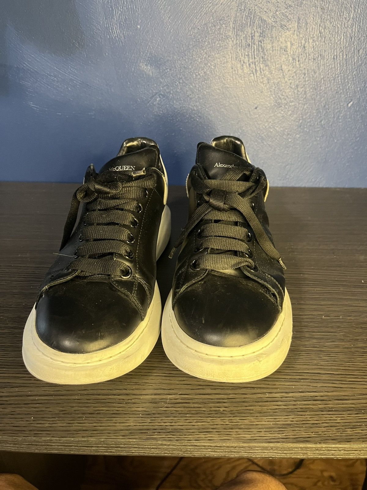 Alexander McQueen Alexander McQueen Oversized Low Black Size US 10 / EU 43 - 1 Thumbnail