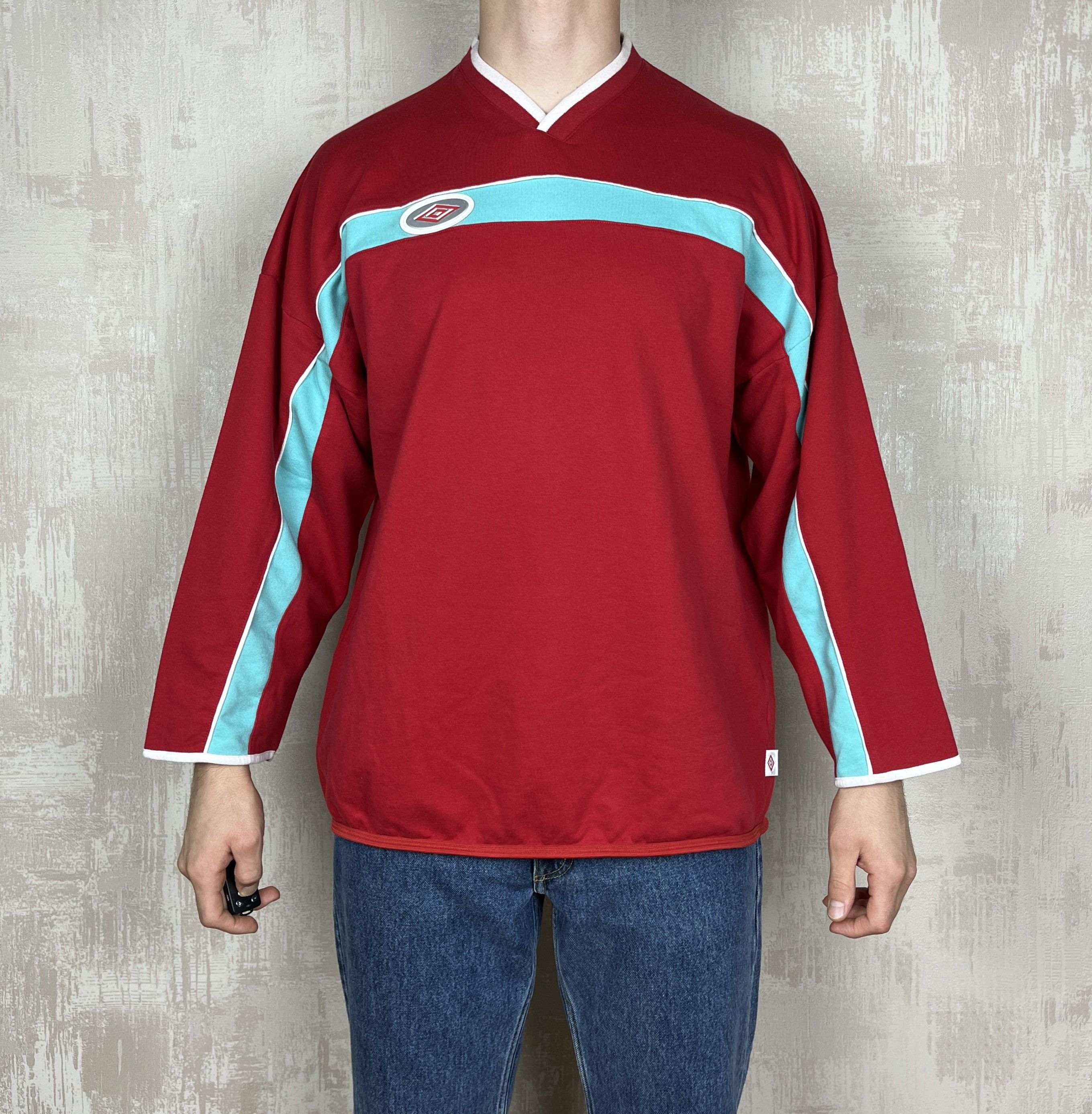 Umbro Vintage Umbro 90's V-neck Sweatshirt Size US L / EU 52-54 / 3 - 3 Thumbnail