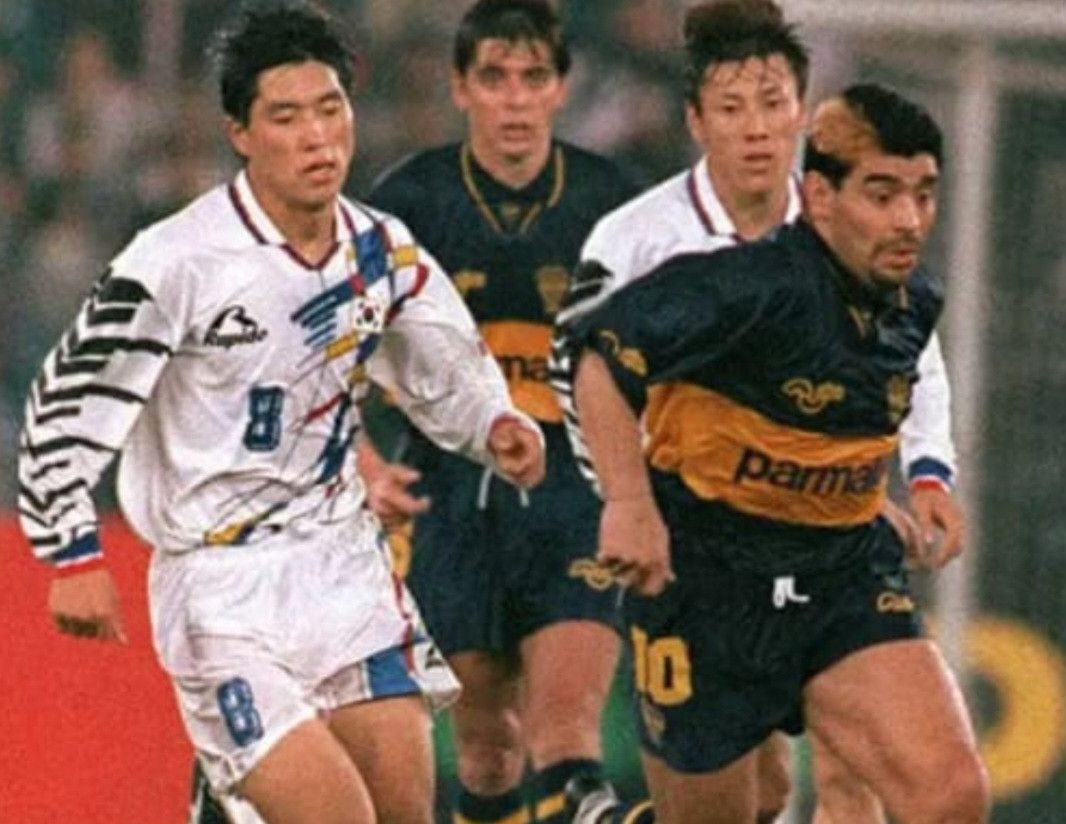 Vintage South korea 1994/1995 shin tae yong jersey football Size US M / EU 48-50 / 2 - 9 Thumbnail