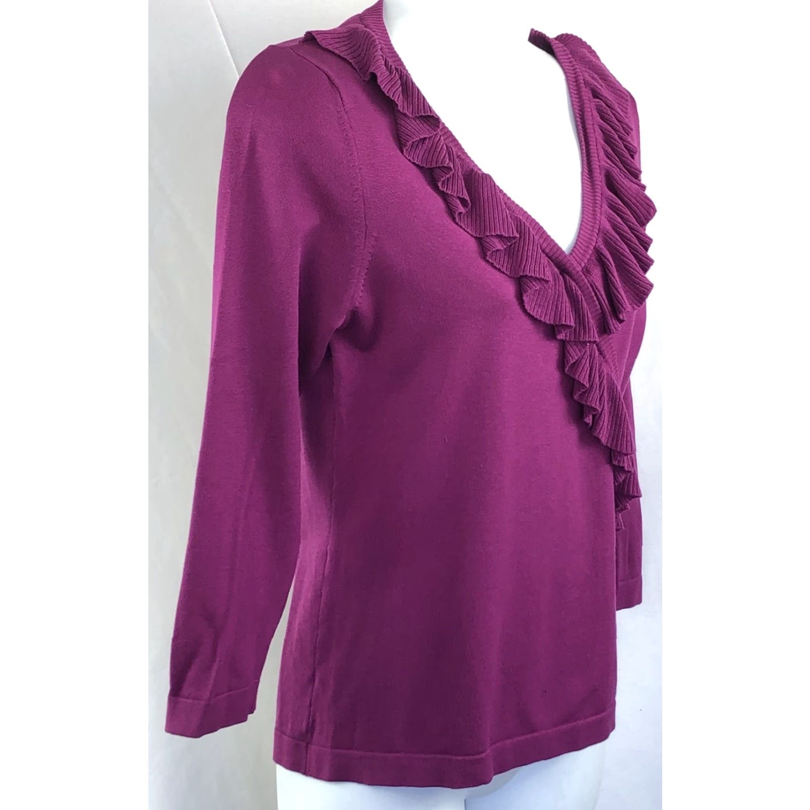 Vintage August Silk V-Neck Purple Knit Sweater 3/4 Sleeve M Womens Pullover Casual Workwear Rainbow Ruffle Classic Y2K Size M / US 6-8 / IT 42-44 - 2 Thumbnail