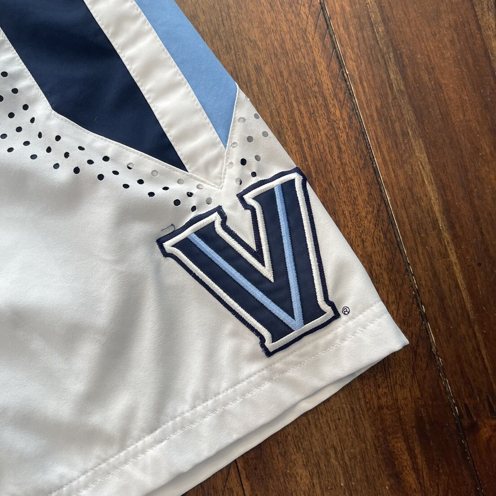 Nike Nike Villanova Wildcats Basketball Shorts Medium Authentic Size US 30 / EU 46 - 4 Thumbnail