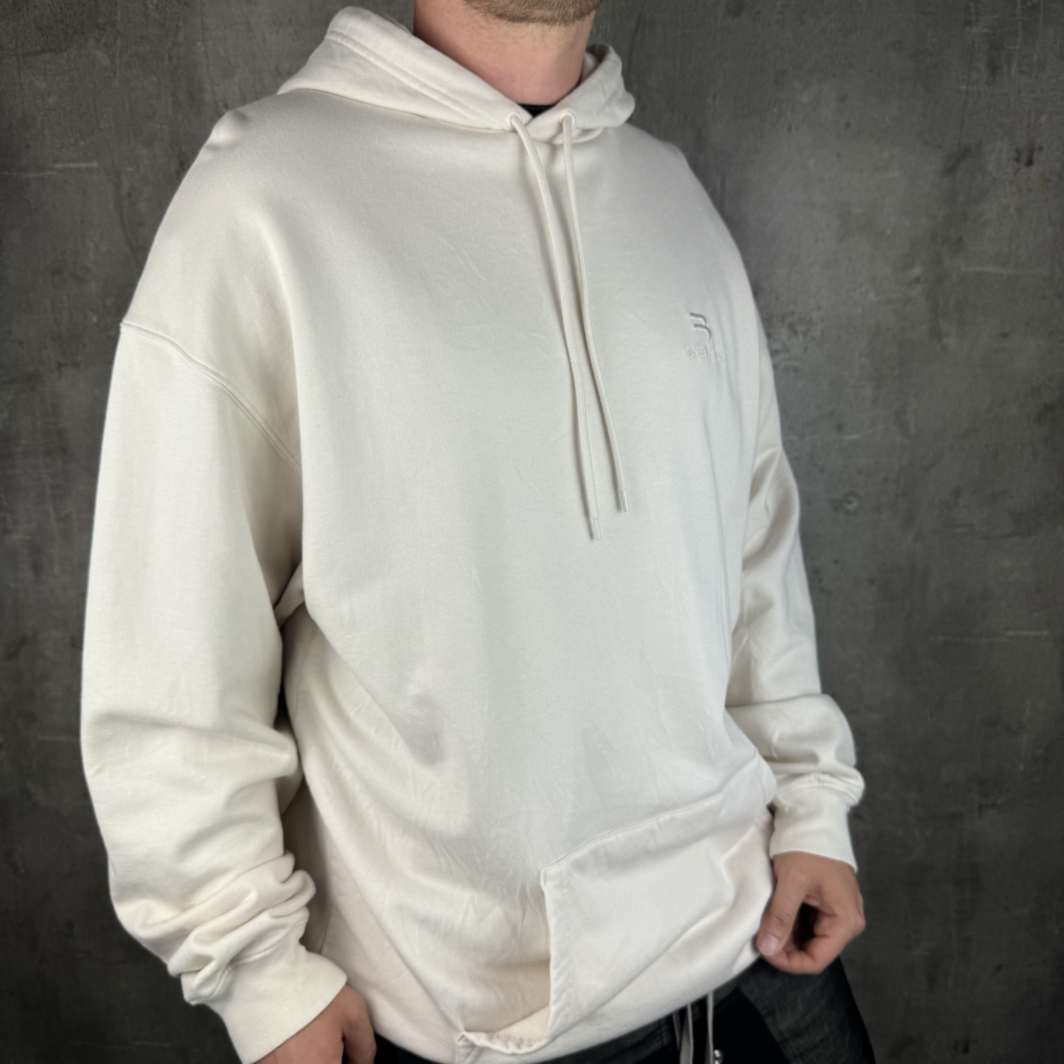 Balenciaga BALENCIAGA 3B Chest Logo Hoodie Cream Size US S / EU 44-46 / 1 - 4 Thumbnail
