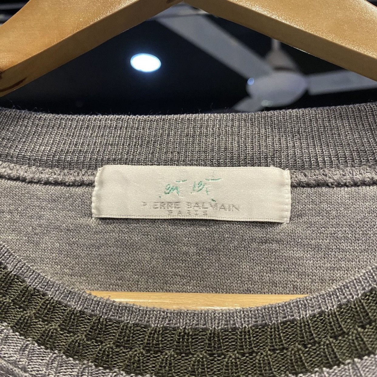 Pierre Balmain Vintage Vent Vent Pierre Balmain Paris Embroid Sweatshirts Size US L / EU 52-54 / 3 - 8 Thumbnail