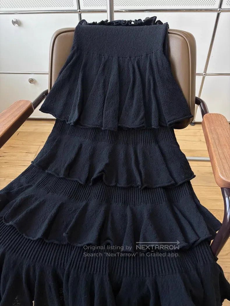 Chanel Chanel 25A black camelia brooch cake skirt dinner dress lo Size XS / US 0-2 / IT 36-38 - 5 Thumbnail