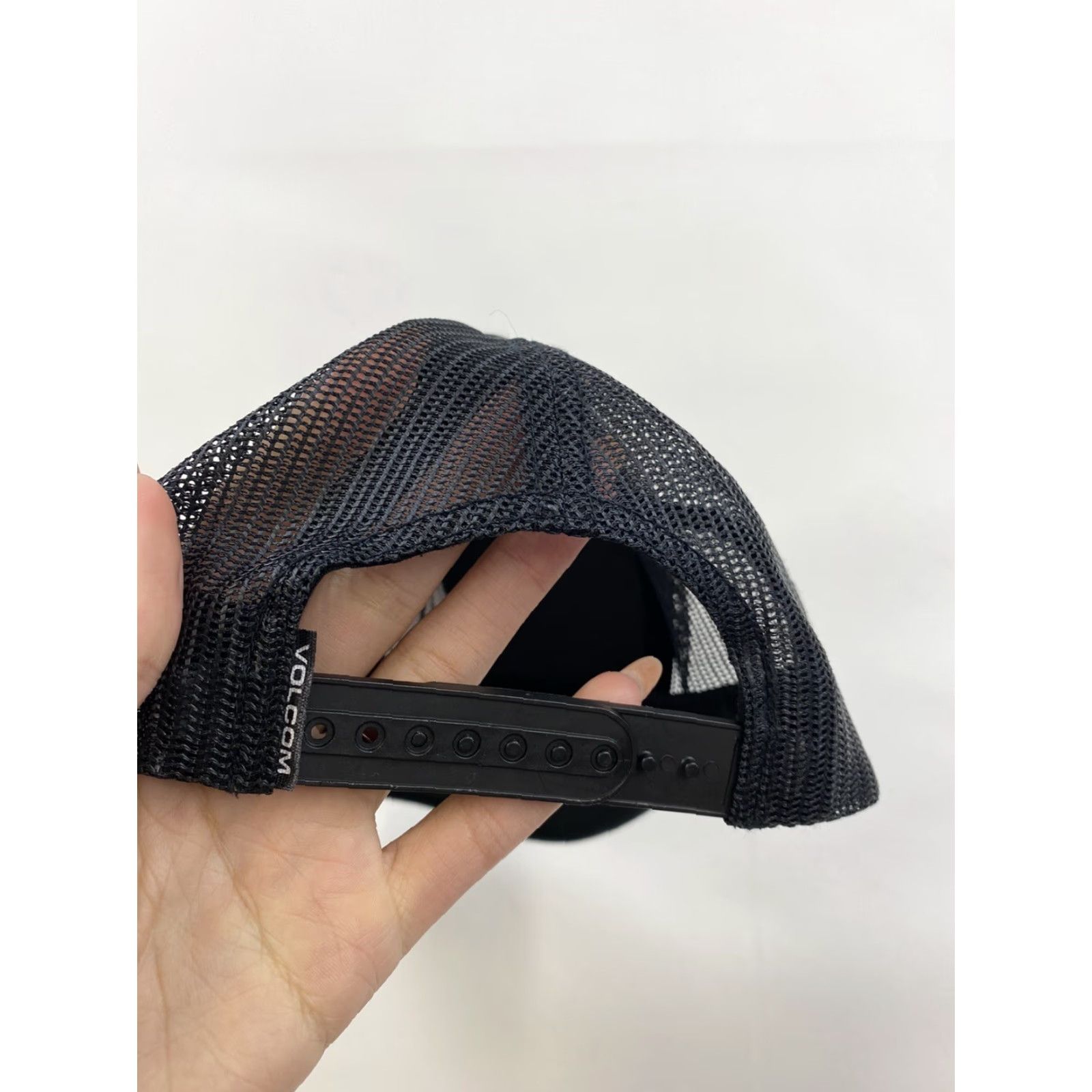 Volcom VINTAGE Volcom Trucker Hat OS Charcoal Grey Mens Adjustable Gray OS Charcoal Grey Size ONE SIZE - 2 Thumbnail