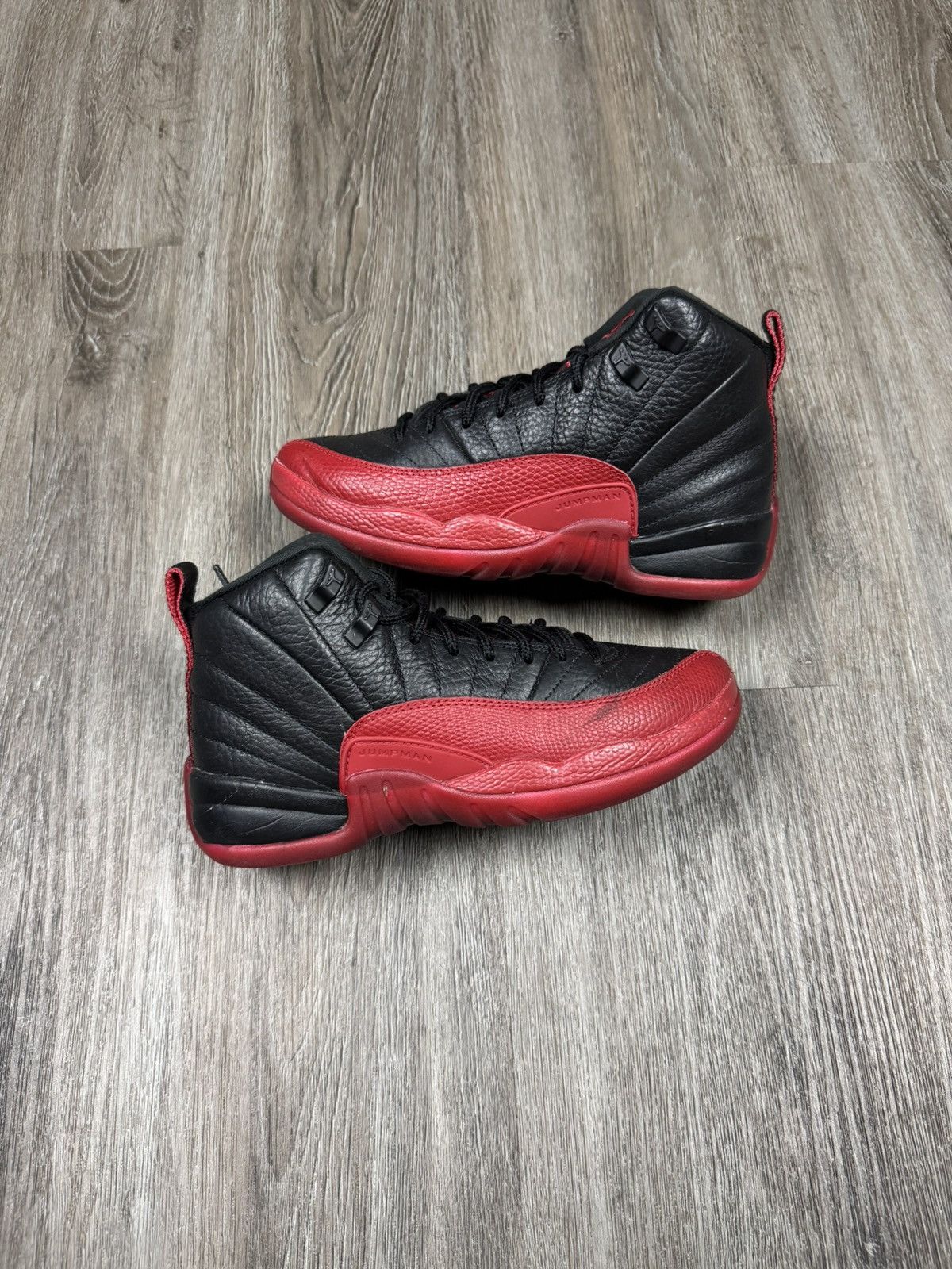 Jordan Brand Jordan 12 Retro Flu Game (2025) (GS) size 4Y/5.5W Size US 4 / IT 34 - 1 Thumbnail
