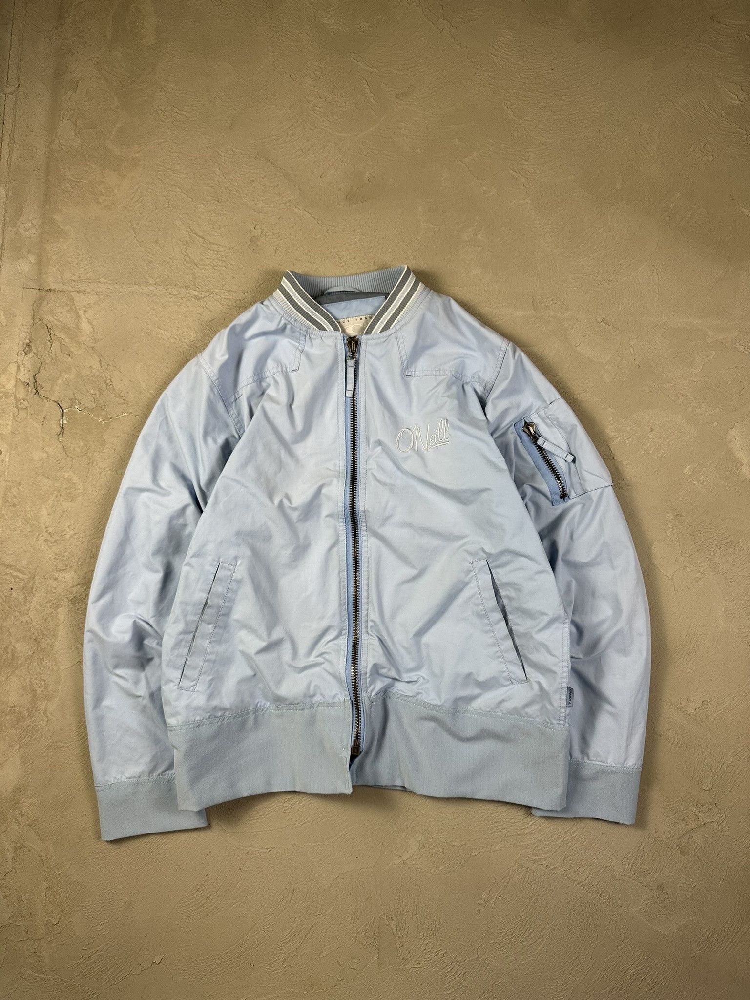 O'Neill Vintage Y2k MA1 O'neill Boxy Bomber Jacket Surf Military Size US L / EU 52-54 / 3 - 1 Thumbnail