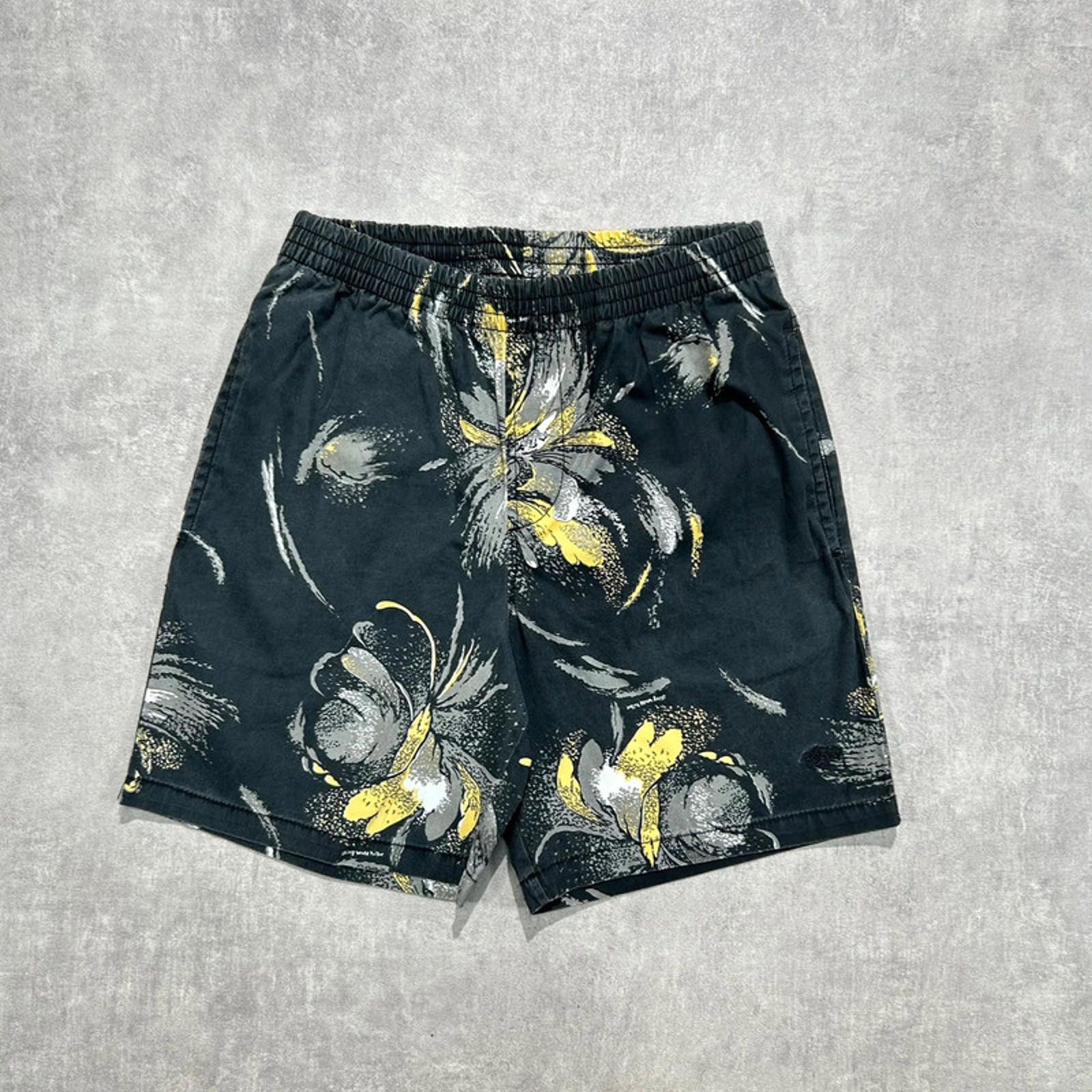 Stussy Stussy shorts, W28 Size US 28 / EU 44 - 1 Thumbnail