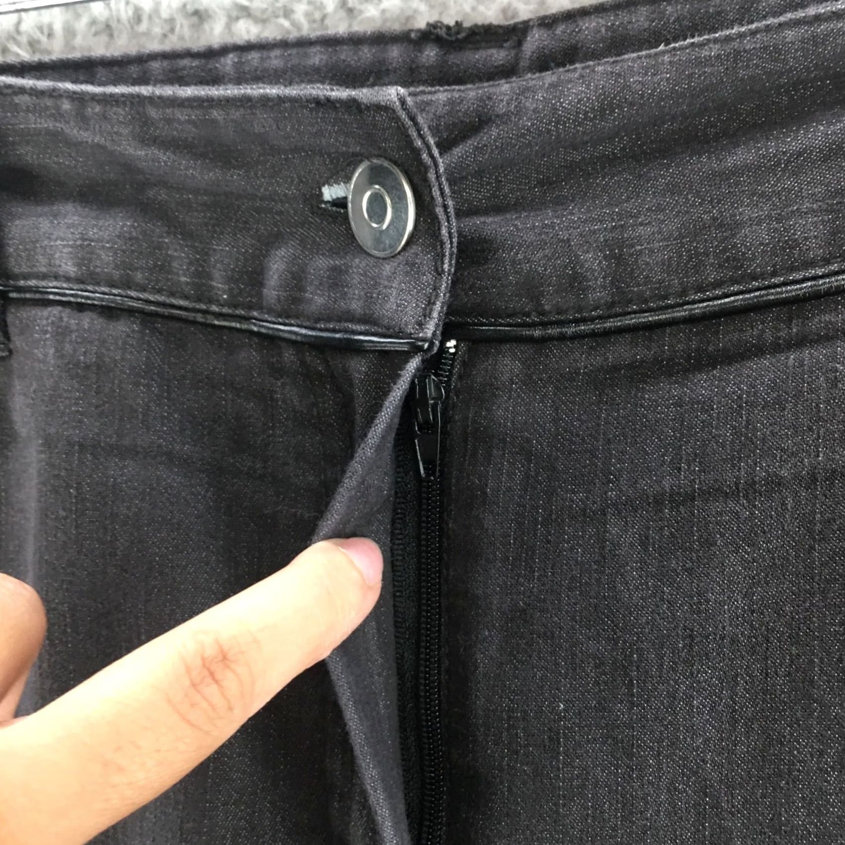 Vintage Larry Levine Jeans Womens 12 Black Mid Rise Straight Leg Zip Fly Flat Front Size 34" / US 12 / IT 48 - 4 Thumbnail