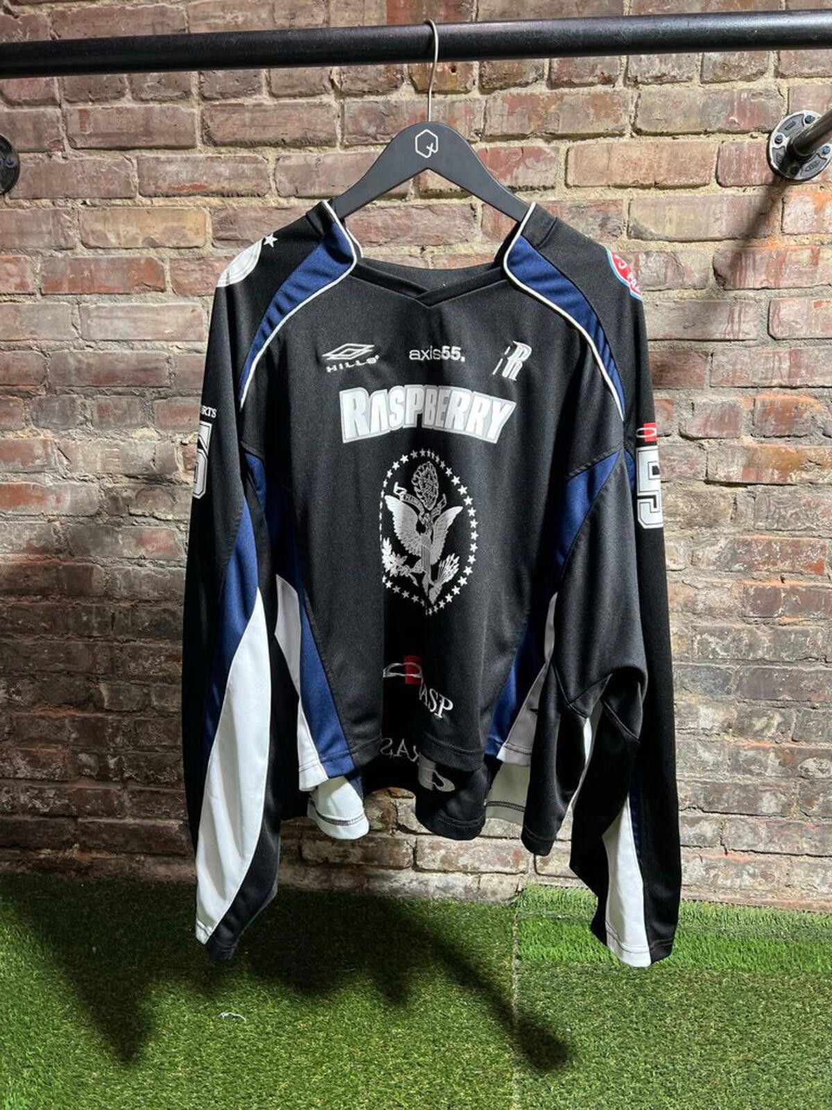 The GV Gallery GV Gallery Raspberry Hills Hockey Jersey Sz. M Size ONE SIZE - 1 Thumbnail