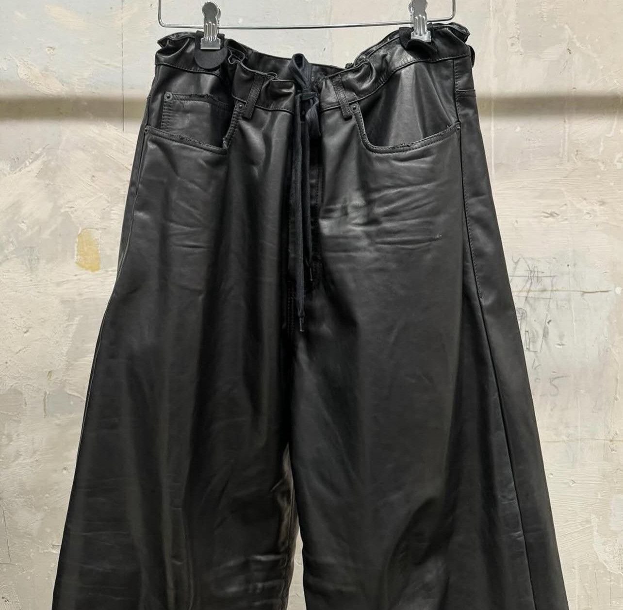 Balenciaga 🔥GRAIL🔥RUNWAY Oversized Leather Baggy Pants Size US 30 / EU 46 - 2 Thumbnail