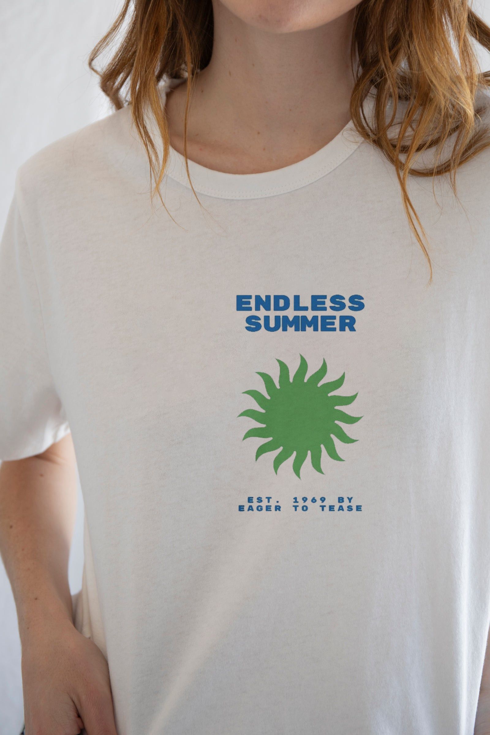 Designer × Vintage Endless Summer Graphic Tee – Vintage Surf Retro T-Shirt Size S / US 4 / IT 40 - 1 Thumbnail