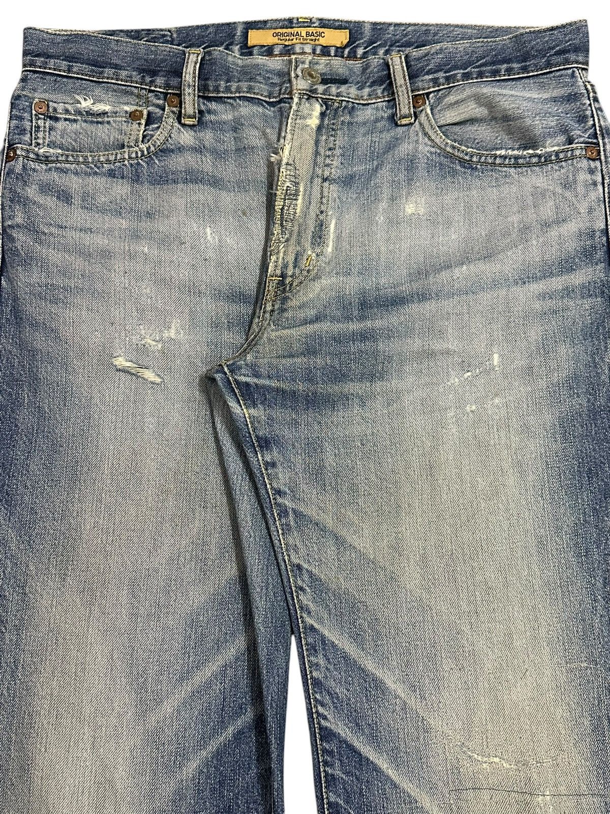 Japanese Brand Vintage Japanese Uniqlo Blue Wash Distress Style Loose Jeans Size US 34 / EU 50 - 4 Thumbnail