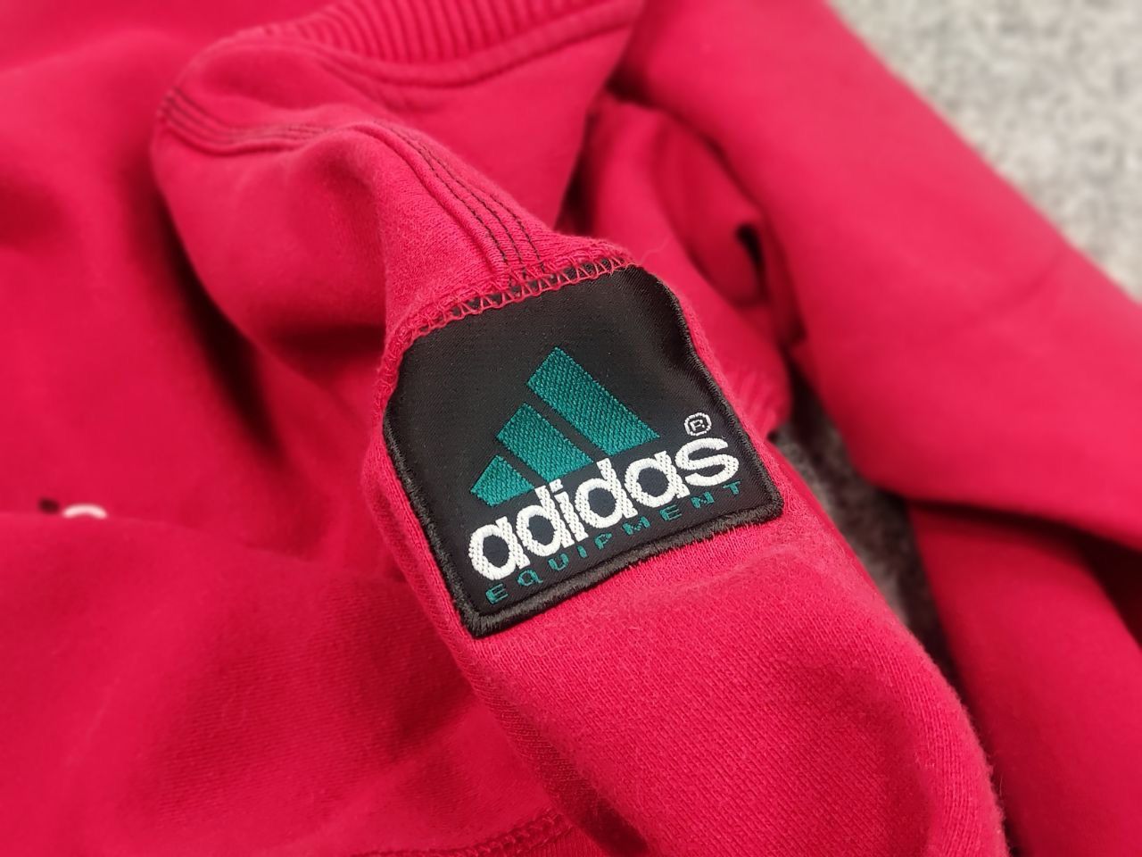 Adidas Vintage 90's Adidas Equipment Logo red Crew neck Sweatshirt Size US L / EU 52-54 / 3 - 11 Thumbnail
