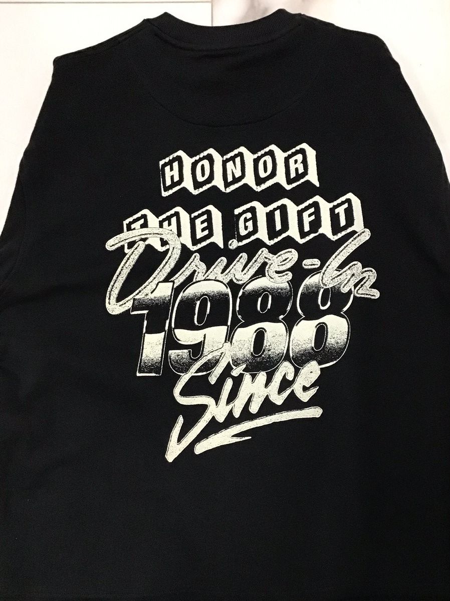 Honor the Gift HONOR THE GIFT D-HOLIDAY 1988 DRIVE IN CREWNECK BLACK Size US M / EU 48-50 / 2 - 3 Thumbnail