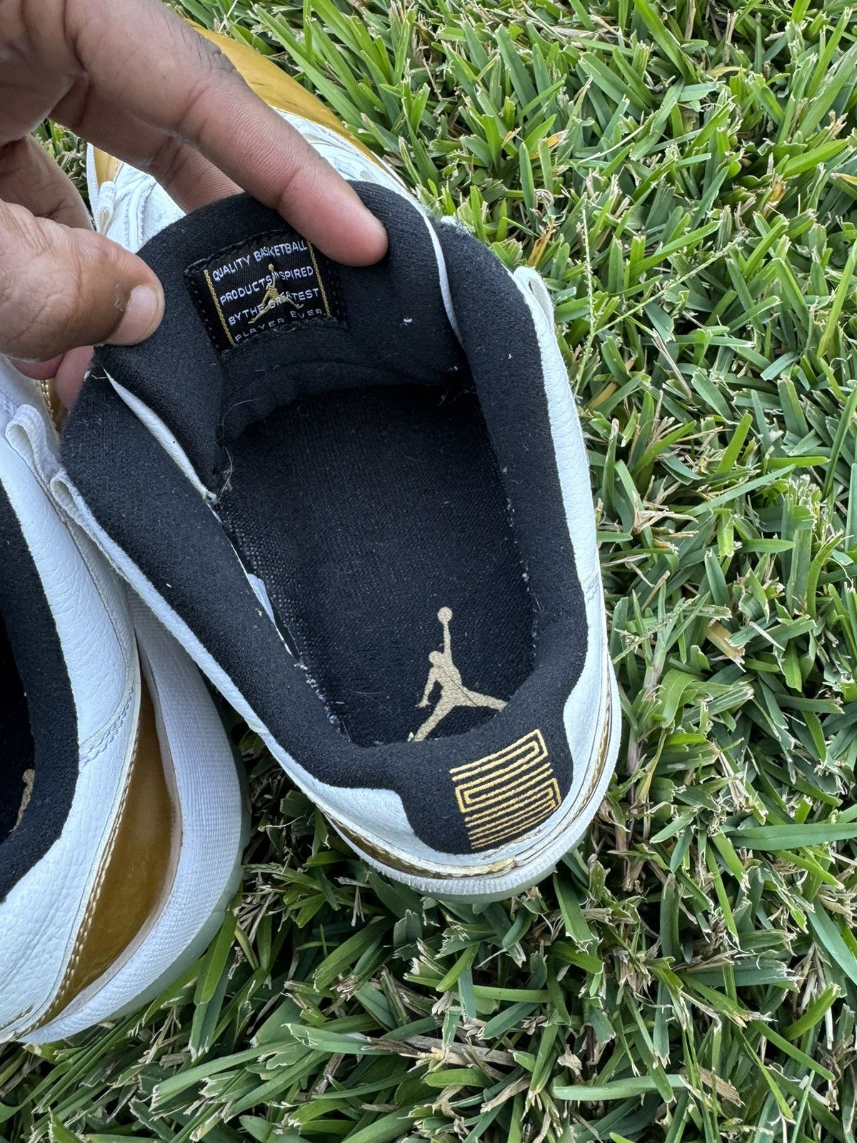 Jordan Brand × Nike Air Jordan Retro 11s “Closing Ceremony” Size US 8.5 / EU 41-42 - 8 Thumbnail