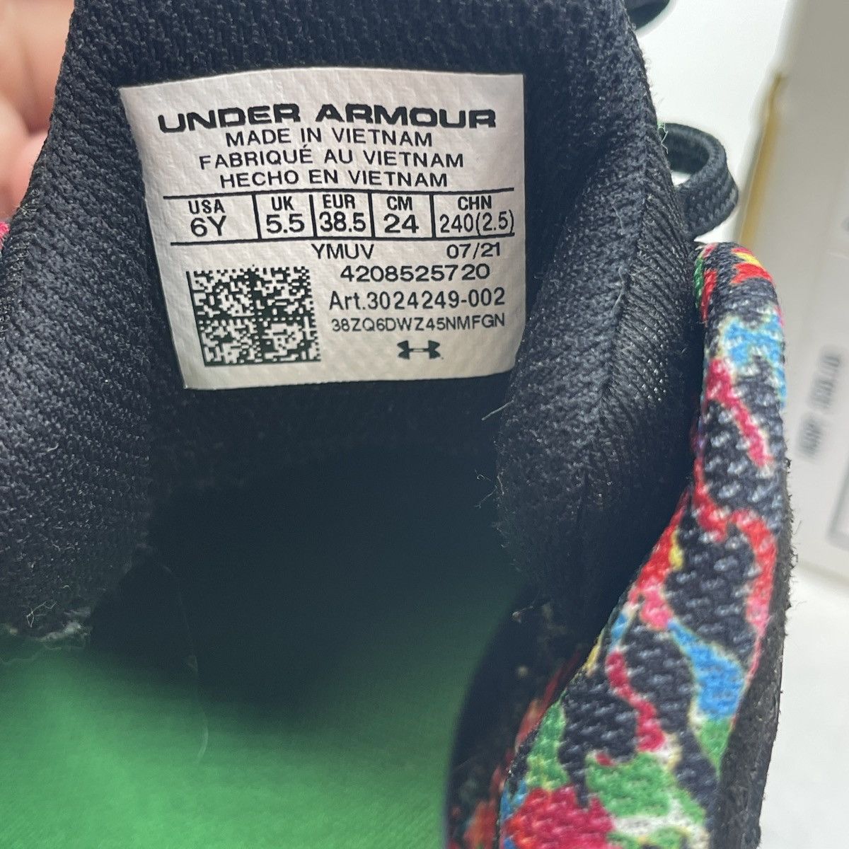 Under Armour Sesame Street x curry flow 9 street pack Size US 6 / EU 39 - 8 Thumbnail