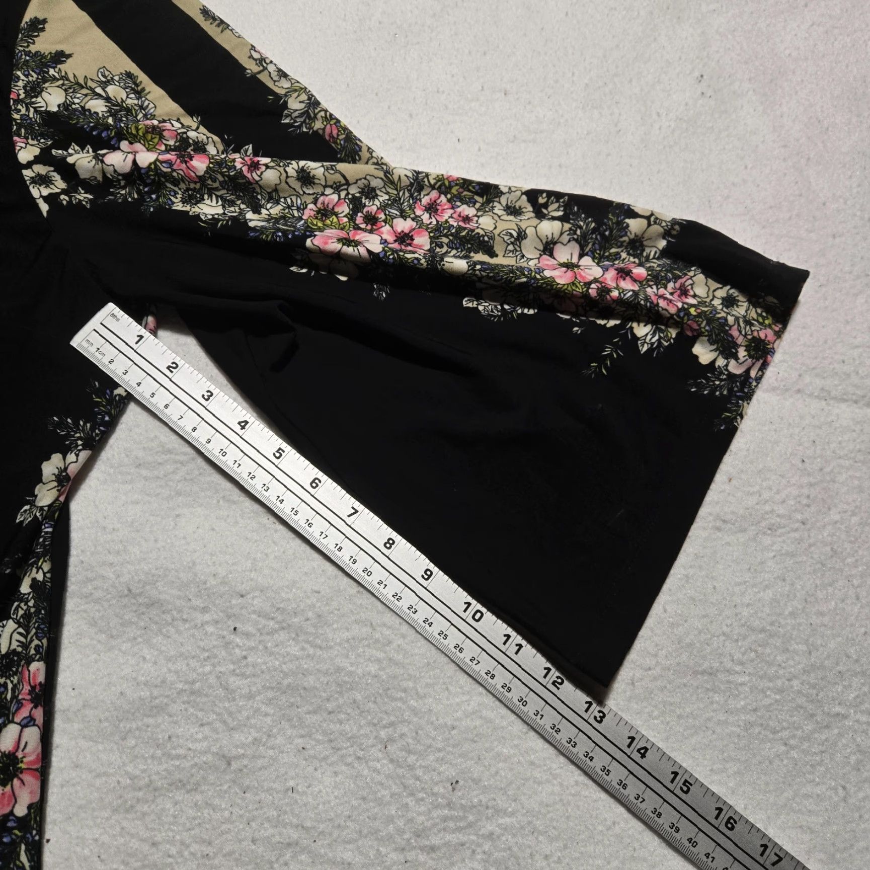 Avenue Avenue Shirt Womens 22/24 Floral Black Multicolor 3/4 Sleeve V-Neck Polyester Blouse Top Ladies Size 3XL / US 20-22 - 6 Thumbnail