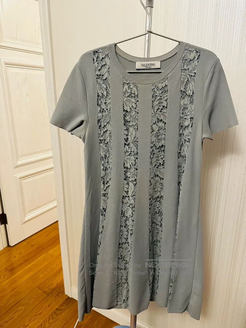 Valentino Valentino Lace short-sleeved dress Size M / US 6-8 / IT 42-44 - 1 Thumbnail