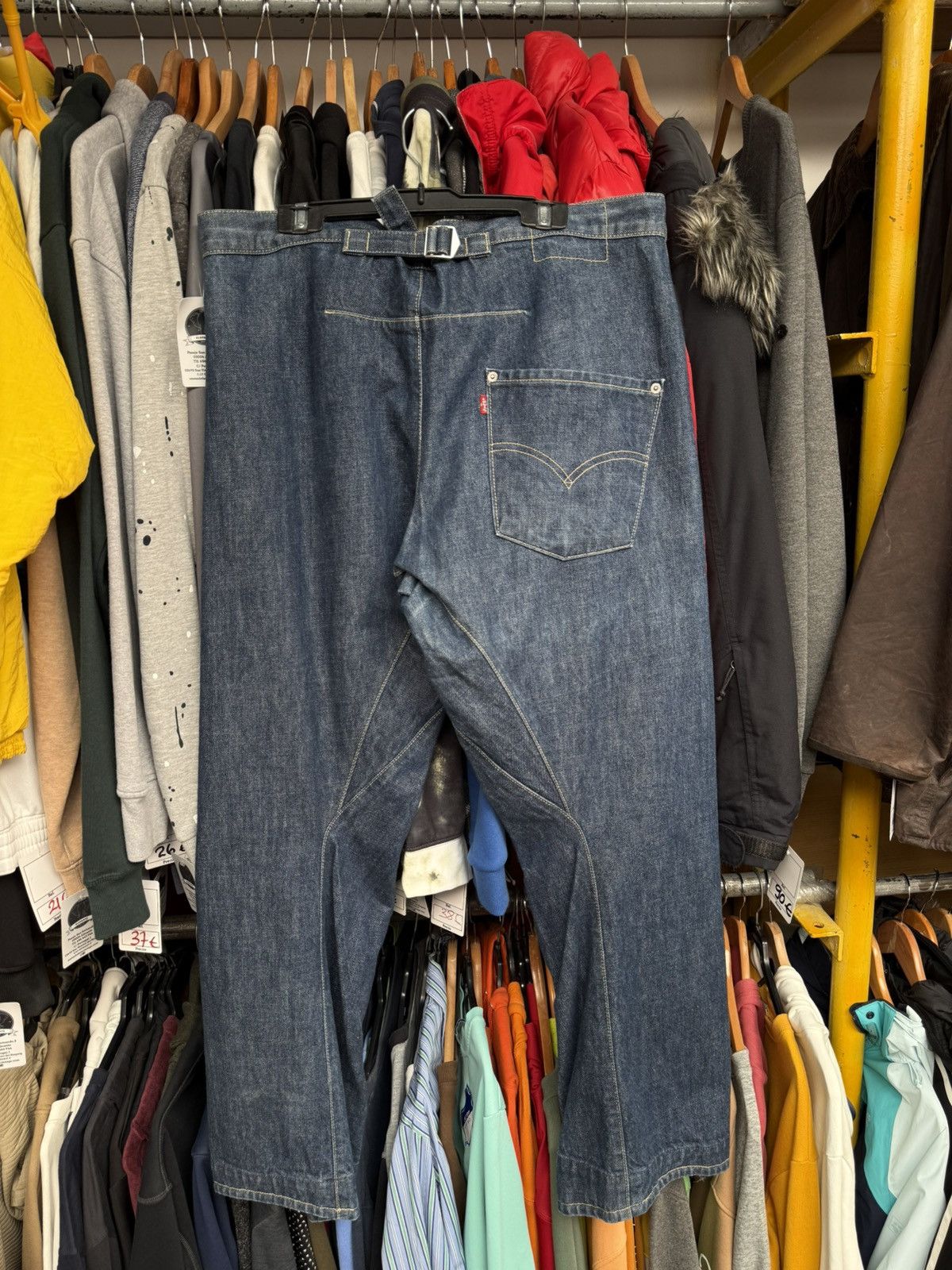 Levi's Vintage Levis Engineered Cinch Back Loose Fit Denim Jeans Size US 32 / EU 48 - 21 Thumbnail