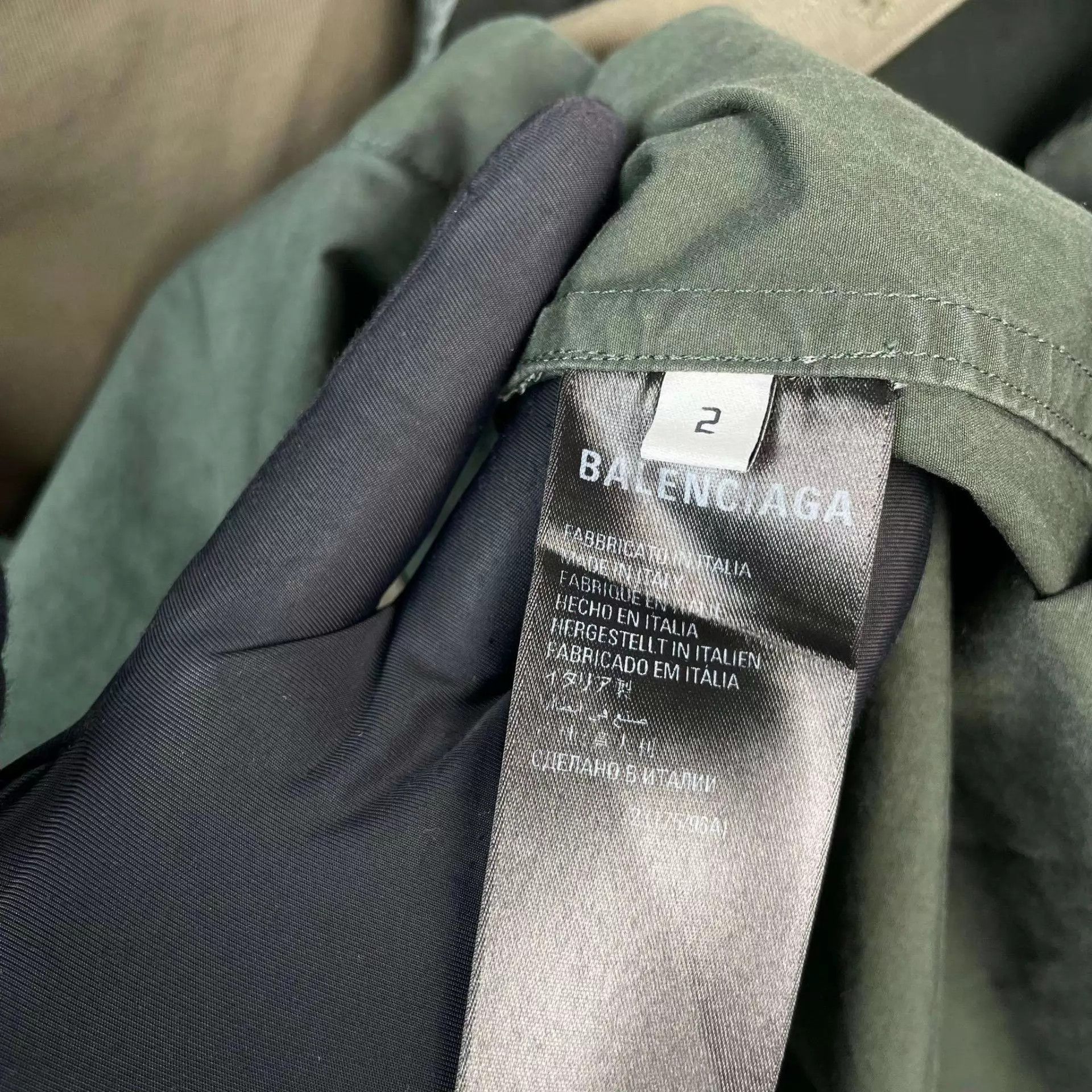 Balenciaga Balenciaga Green Colorblocked Layered Shirt 175 95 New Size US M / EU 48-50 / 2 - 4 Thumbnail