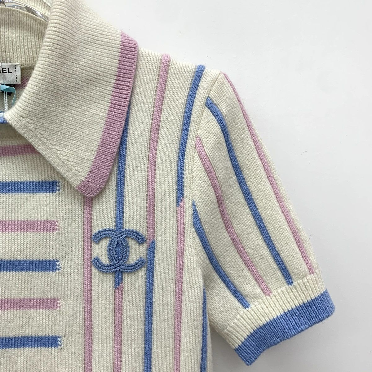 Chanel Chanel Beige Striped Logo Cashmere Knit Sweater Size XXS / US 00 / IT 34 - 3 Thumbnail