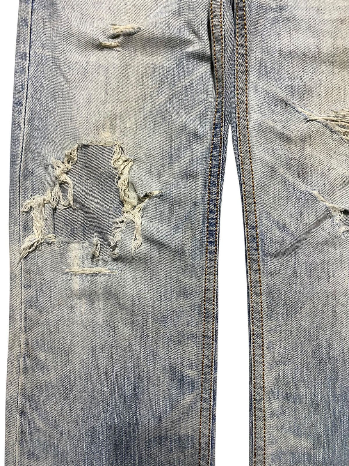 Edwin Vintage Edwin Light Wash Ripped Loose Jeans Size US 32 / EU 48 - 7 Thumbnail